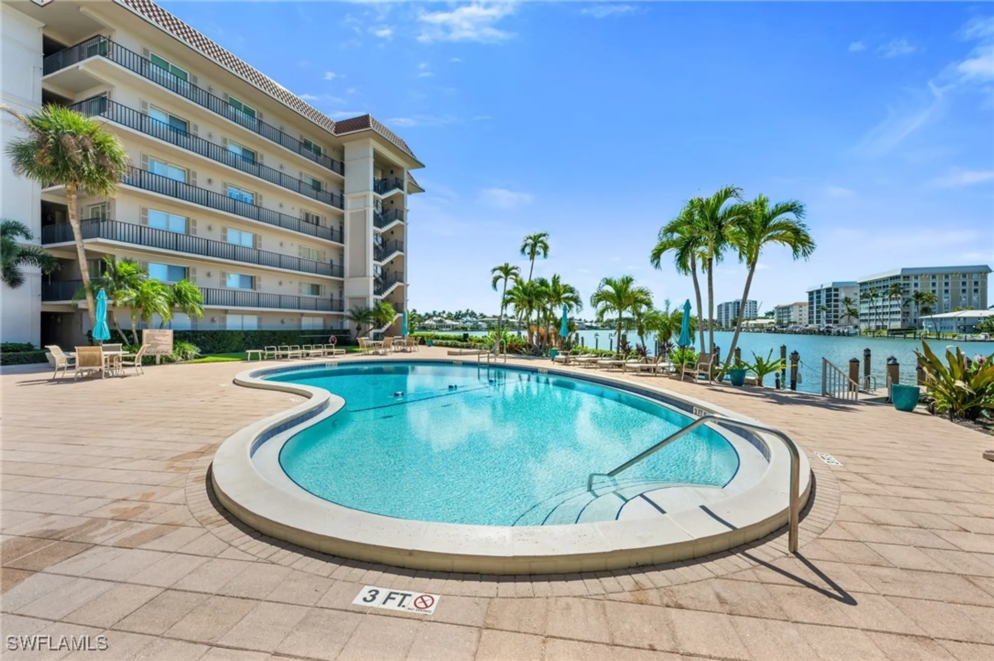 Property Slideshow image 17 of 20 | 222 harbour dr 301, Naples, FL, 34103