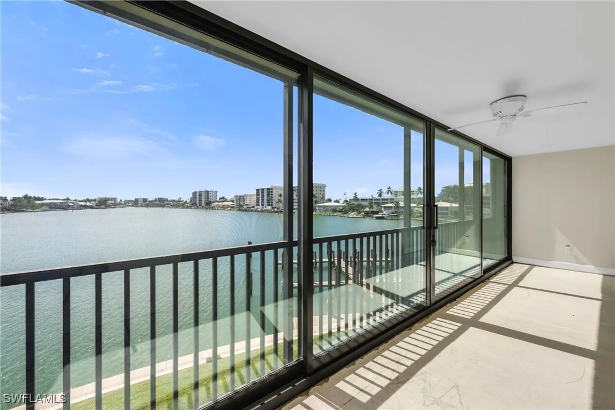 Property Slideshow image 4 of 20 | 222 harbour dr 301, Naples, FL, 34103