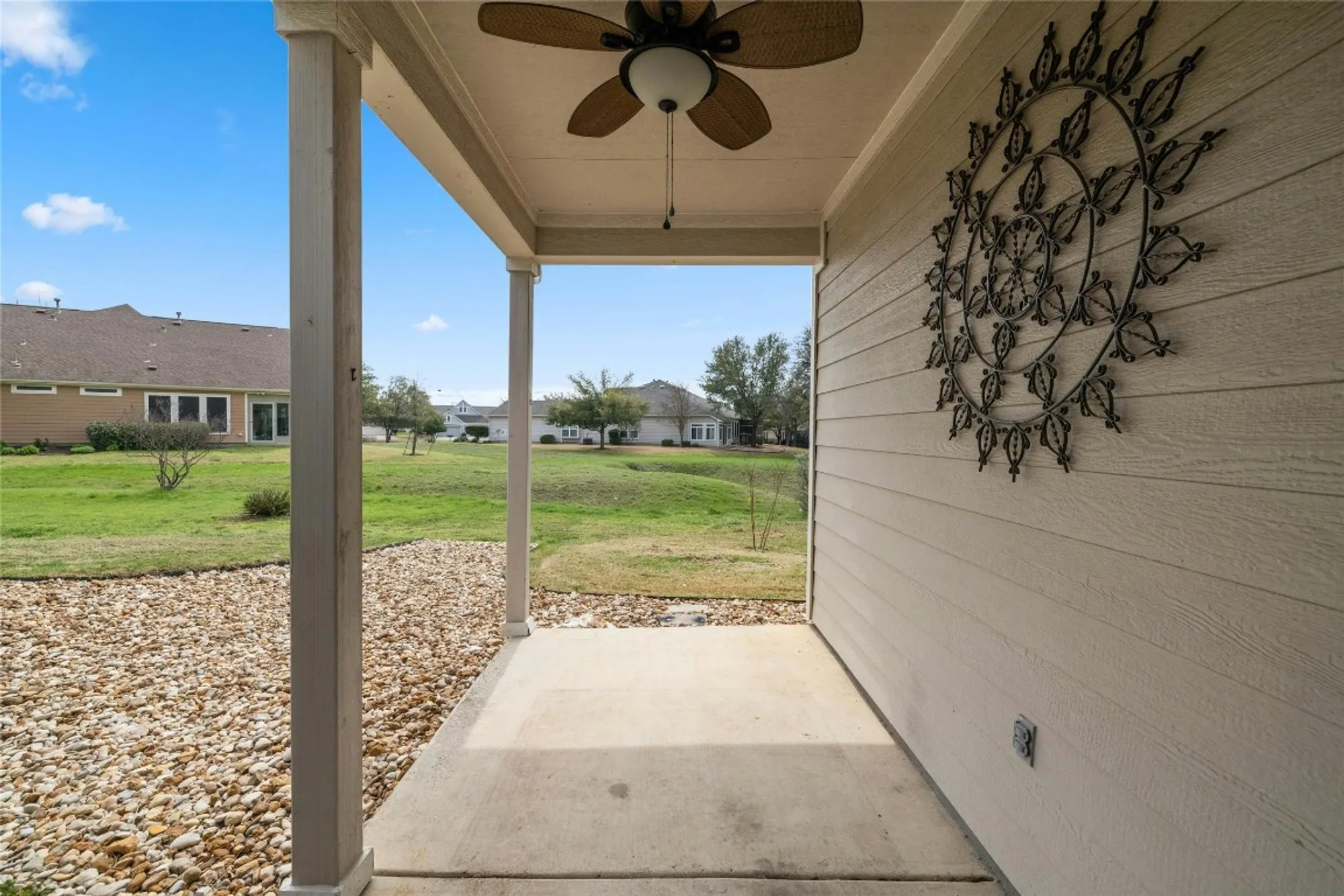 Property Slideshow image 15 of 25 | 238 bonham loop, Georgetown, TX, 78633