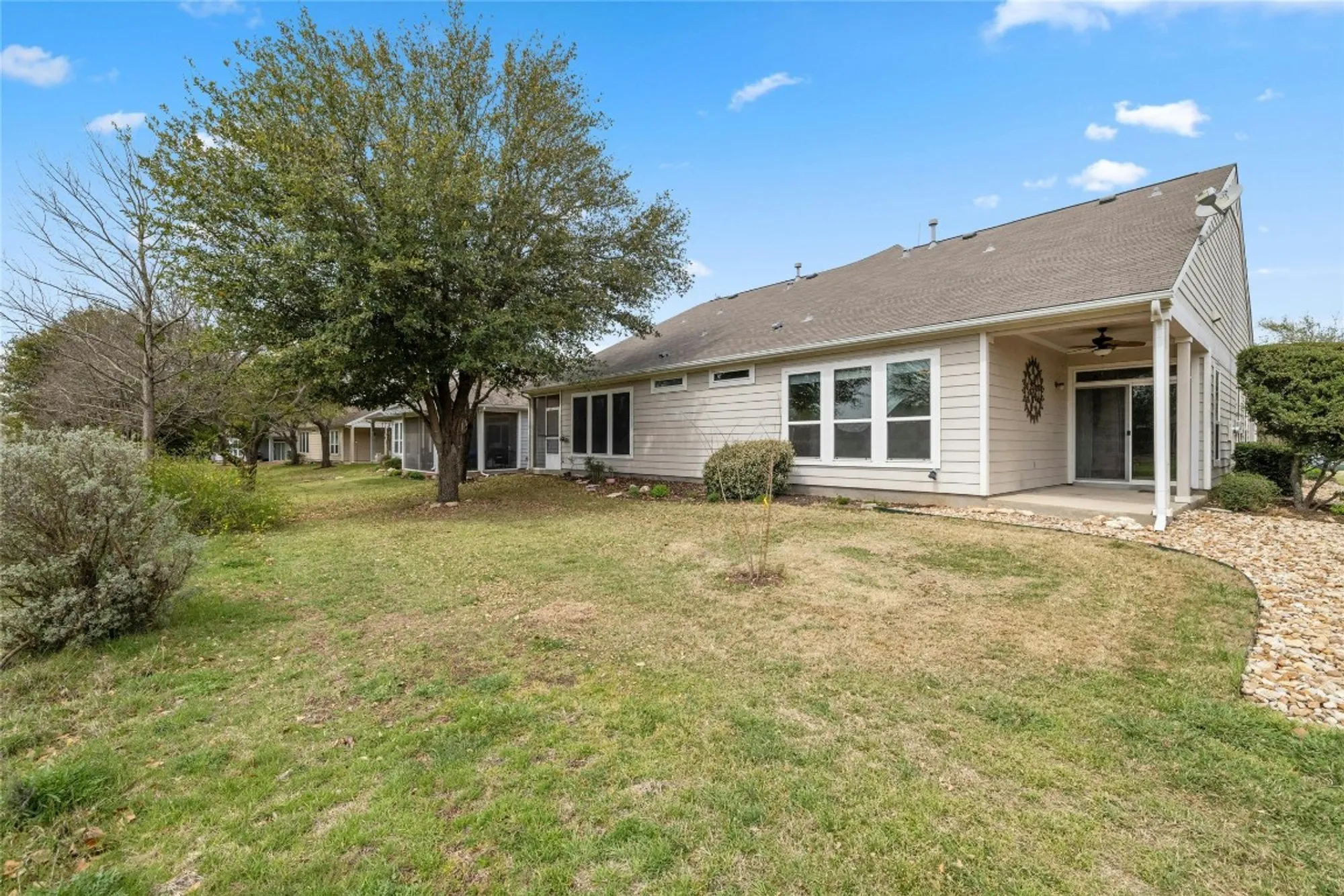 Property Slideshow image 18 of 25 | 238 bonham loop, Georgetown, TX, 78633