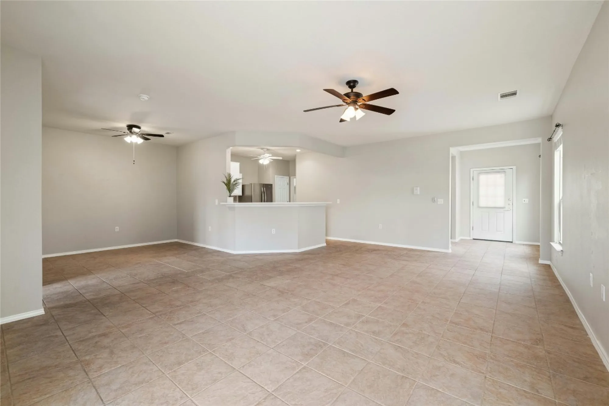 Property Slideshow image 3 of 25 | 238 bonham loop, Georgetown, TX, 78633