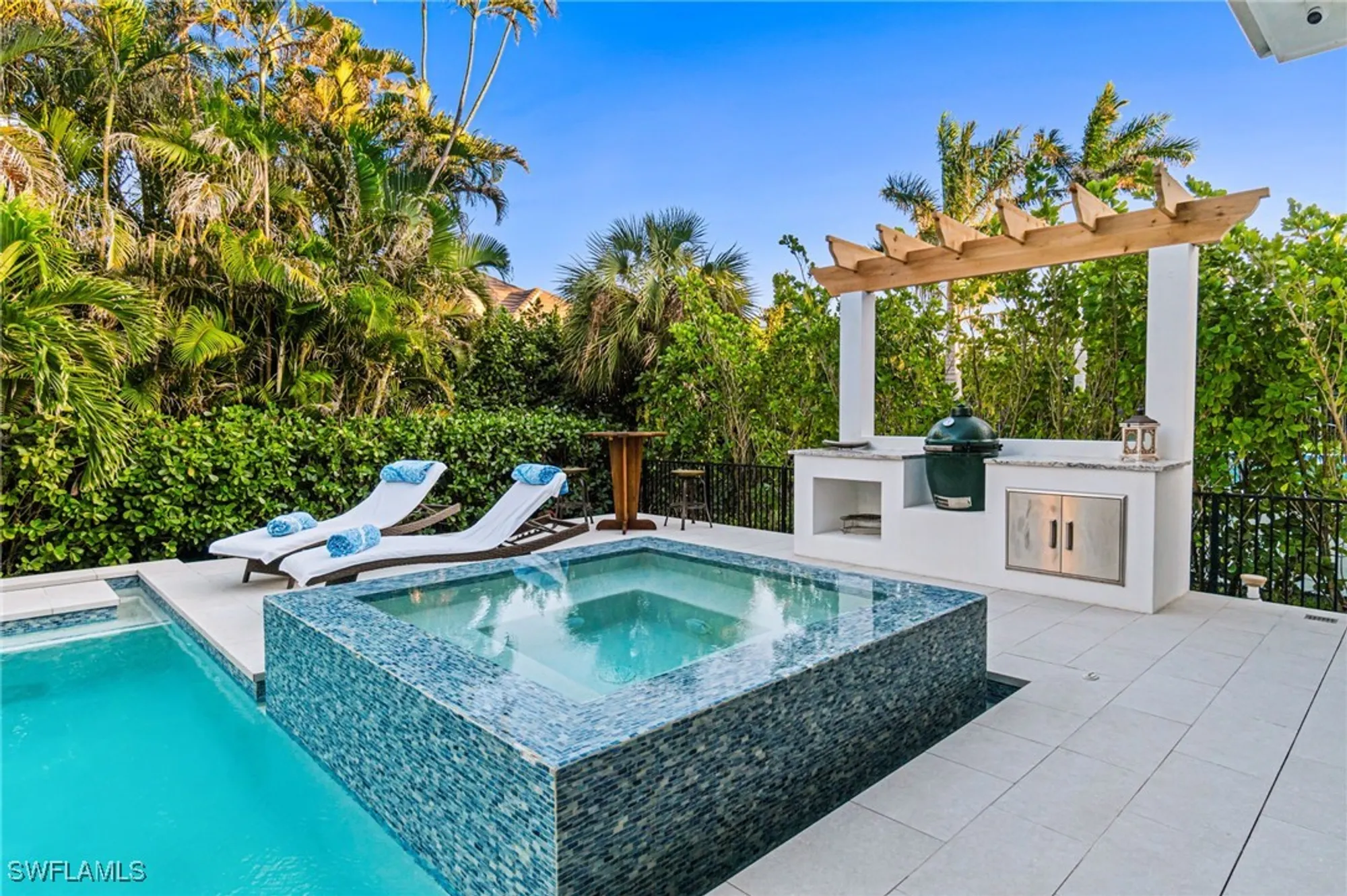 Property Slideshow image 36 of 50 | 3290 crayton rd, Naples, FL, 34103