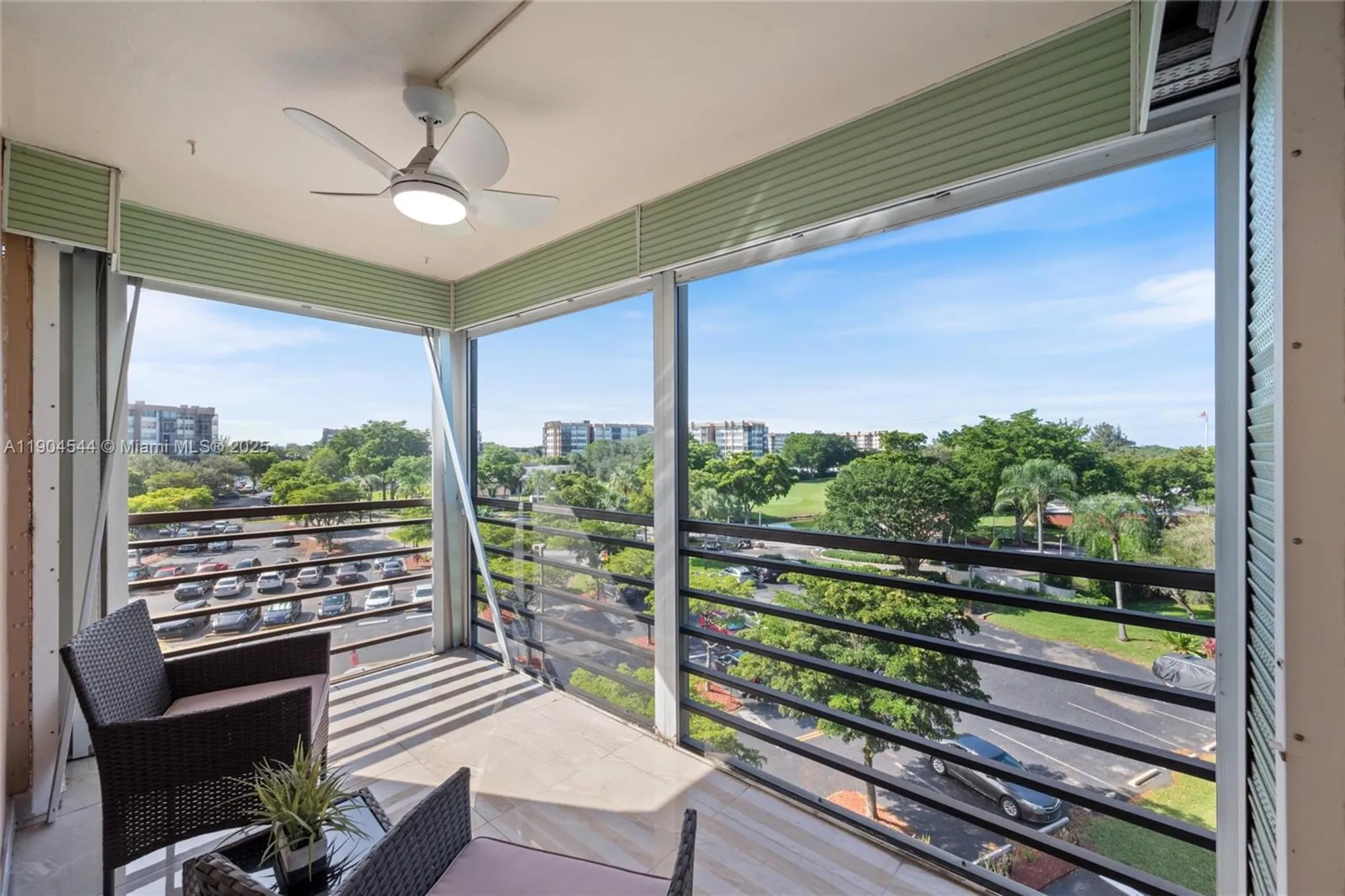 Property Slideshow image 16 of 18 | 1400 saint charles pl 520, Pembroke Pines, FL, 33026