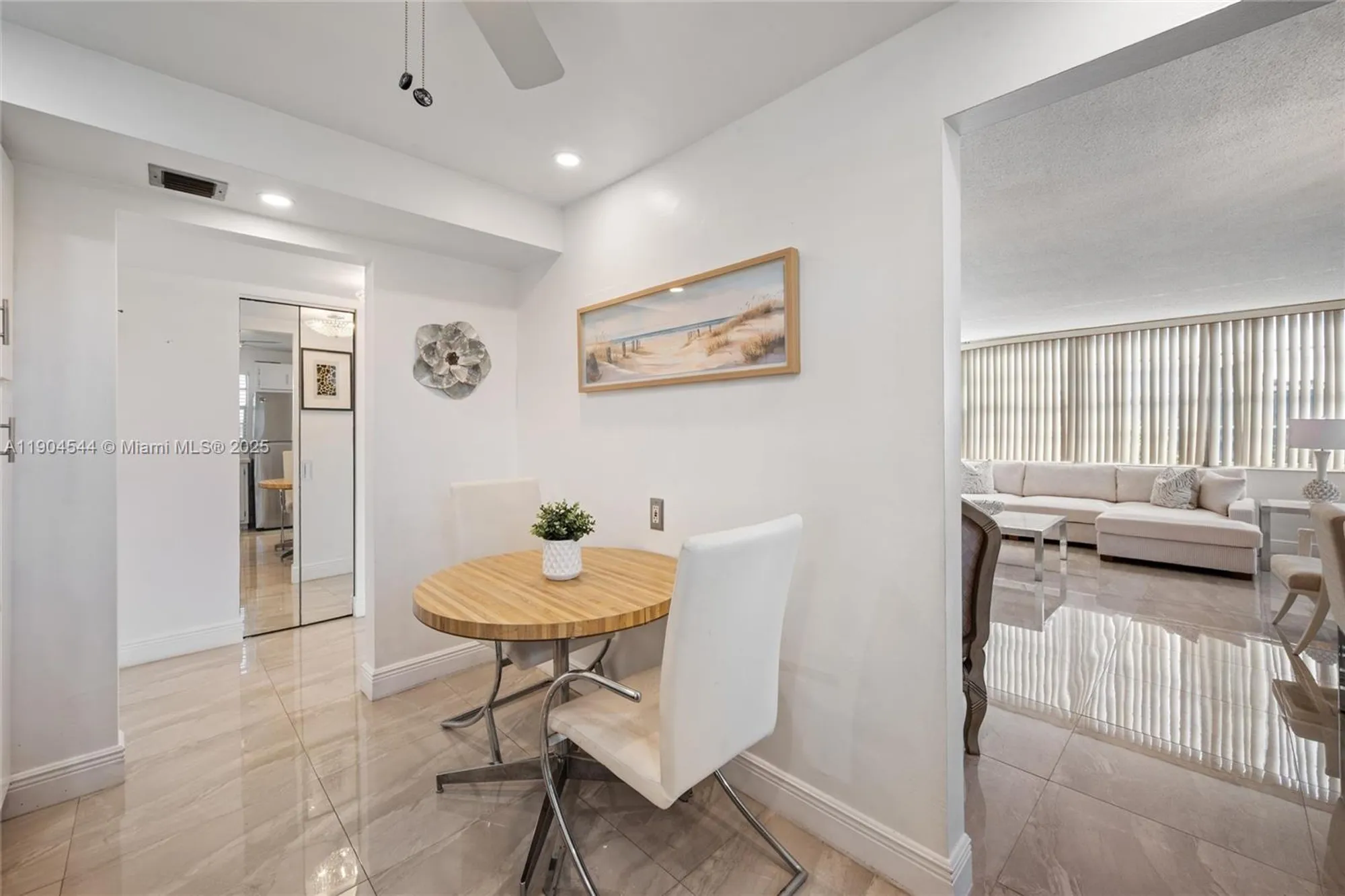 Property Slideshow image 5 of 18 | 1400 saint charles pl 520, Pembroke Pines, FL, 33026