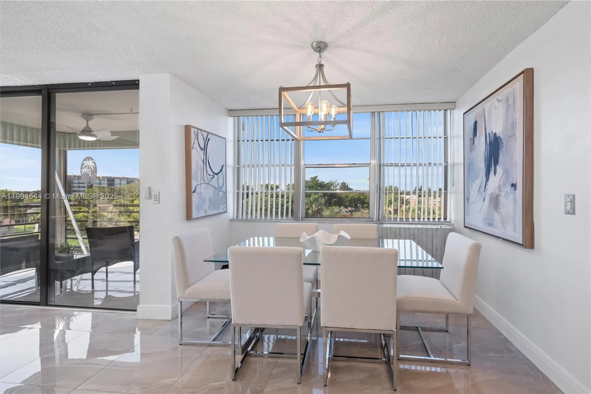 Property Slideshow image 8 of 18 | 1400 saint charles pl 520, Pembroke Pines, FL, 33026