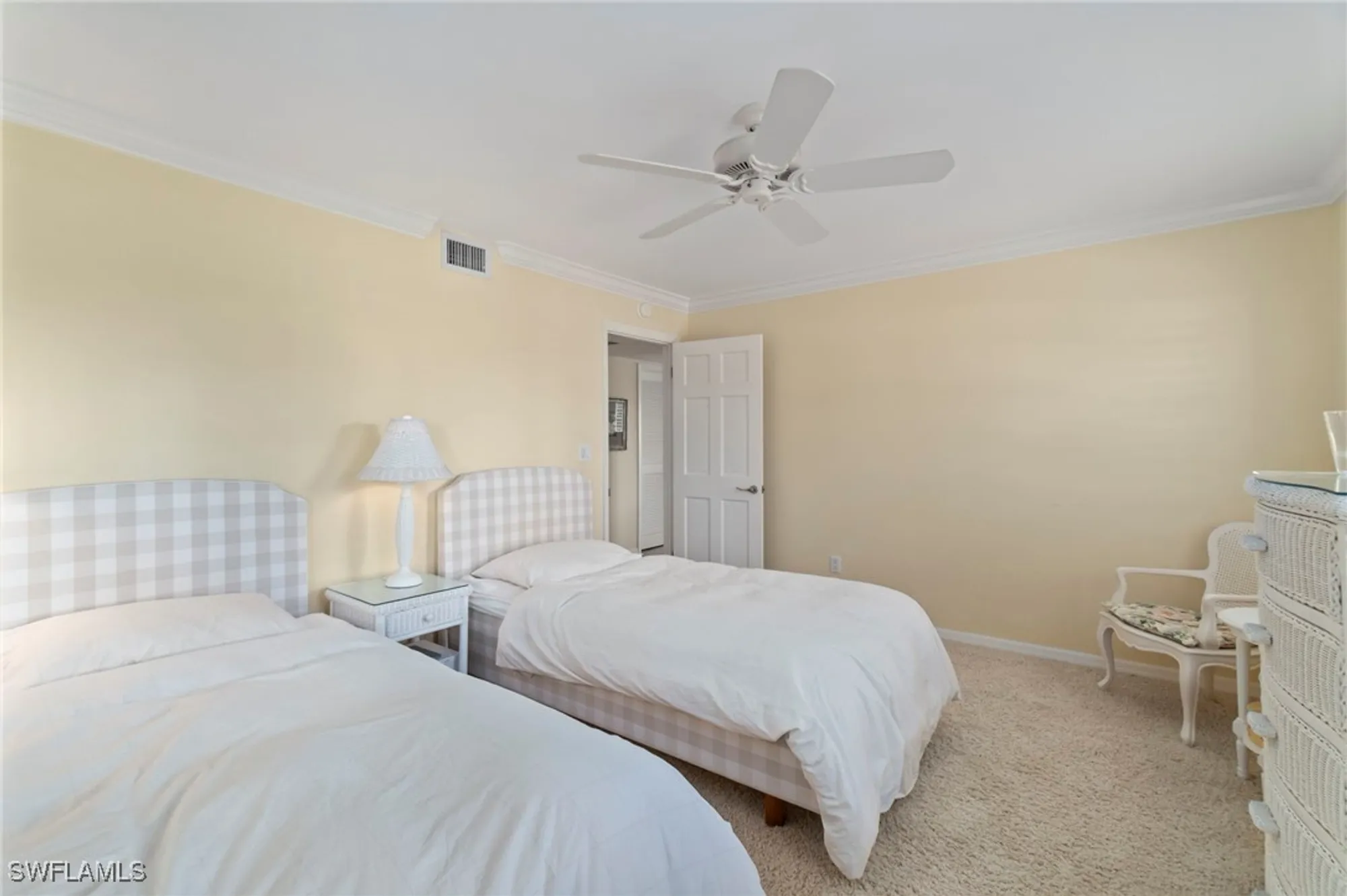 Property Slideshow image 25 of 49 | 3483 gulf shore blvd 105, Naples, FL, 34103
