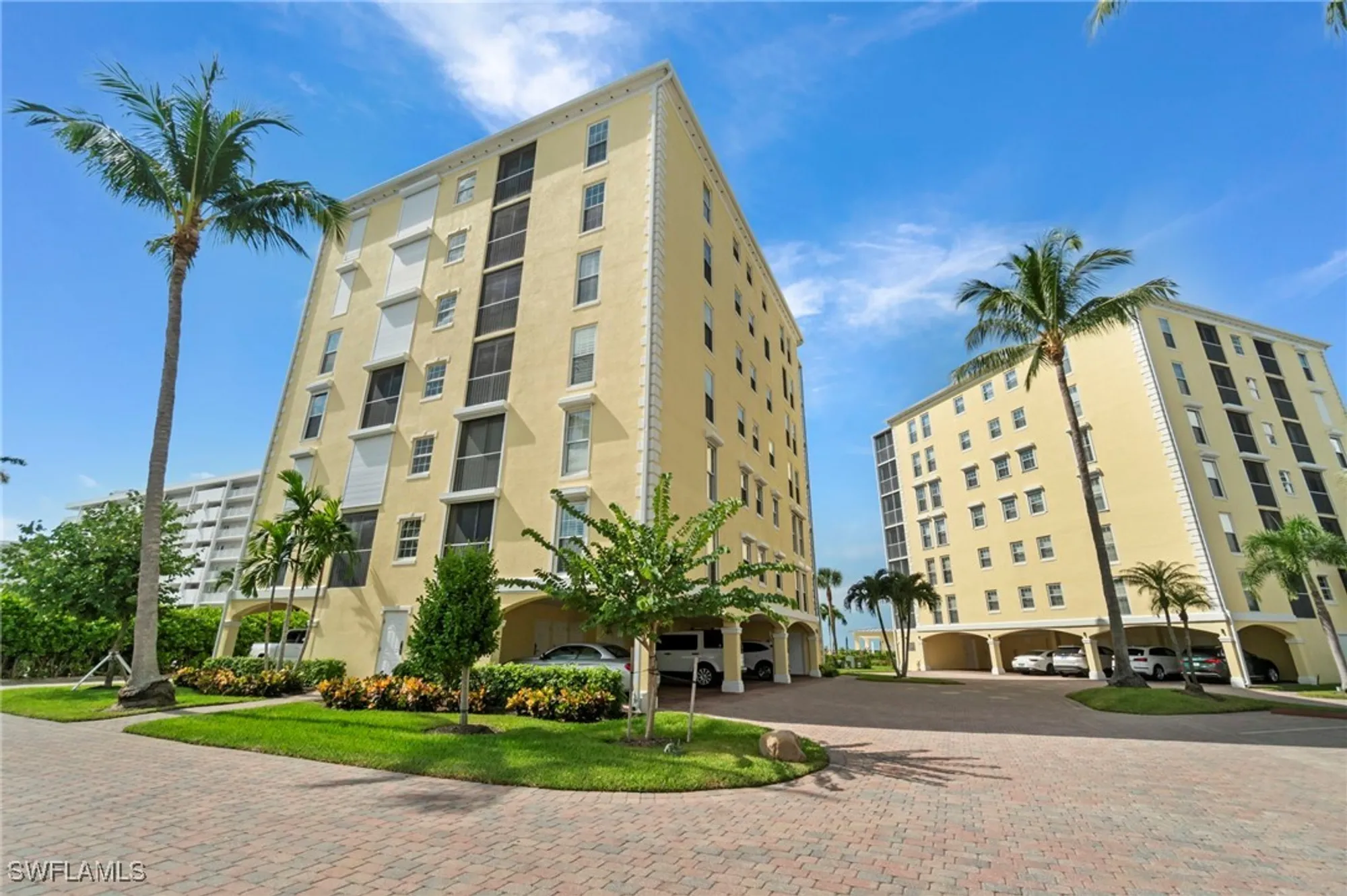 Property Slideshow image 39 of 49 | 3483 gulf shore blvd 105, Naples, FL, 34103