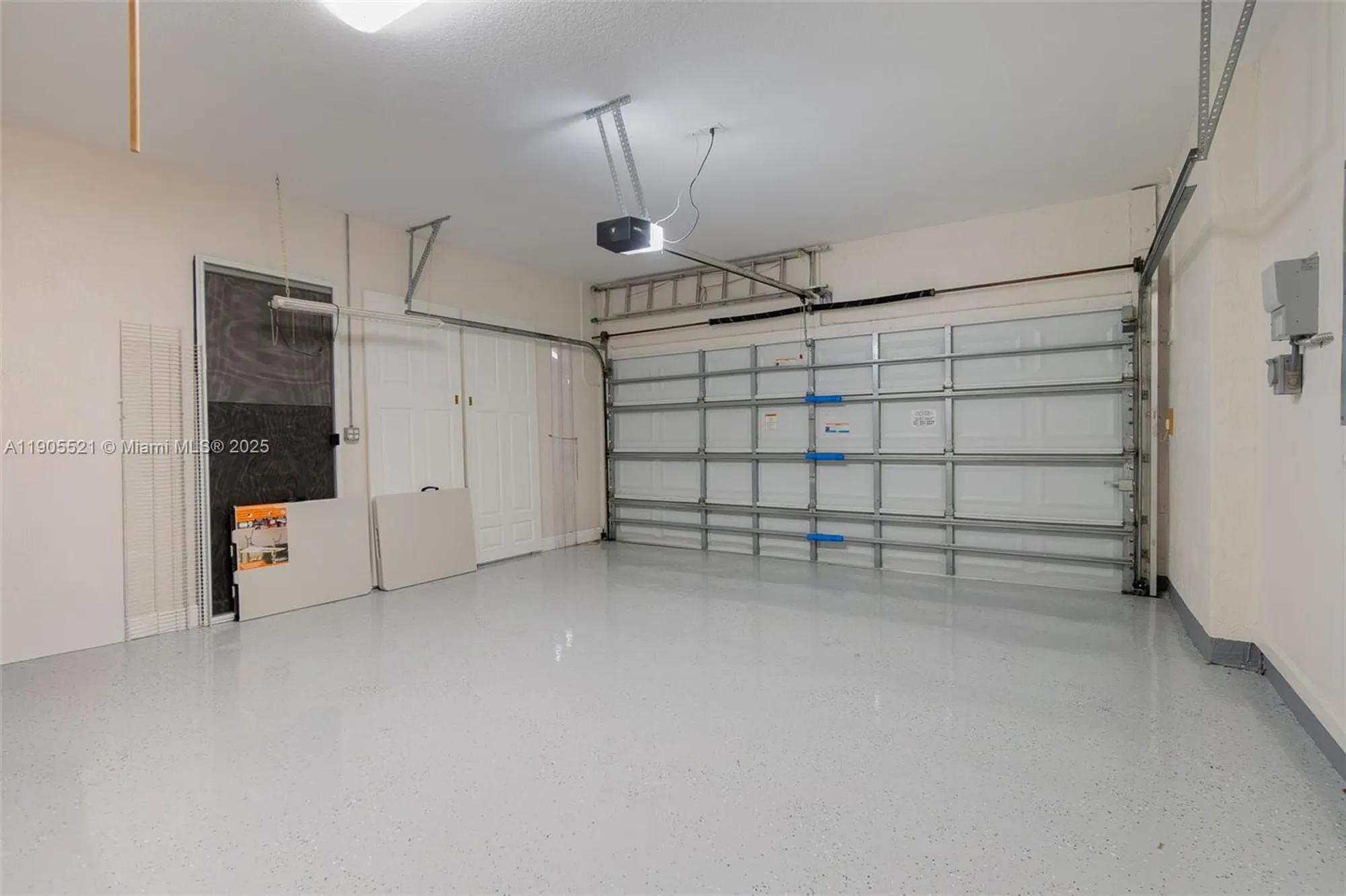 Property Slideshow image 24 of 43 | 2675 clipper cir, West Palm Beach, FL, 33411