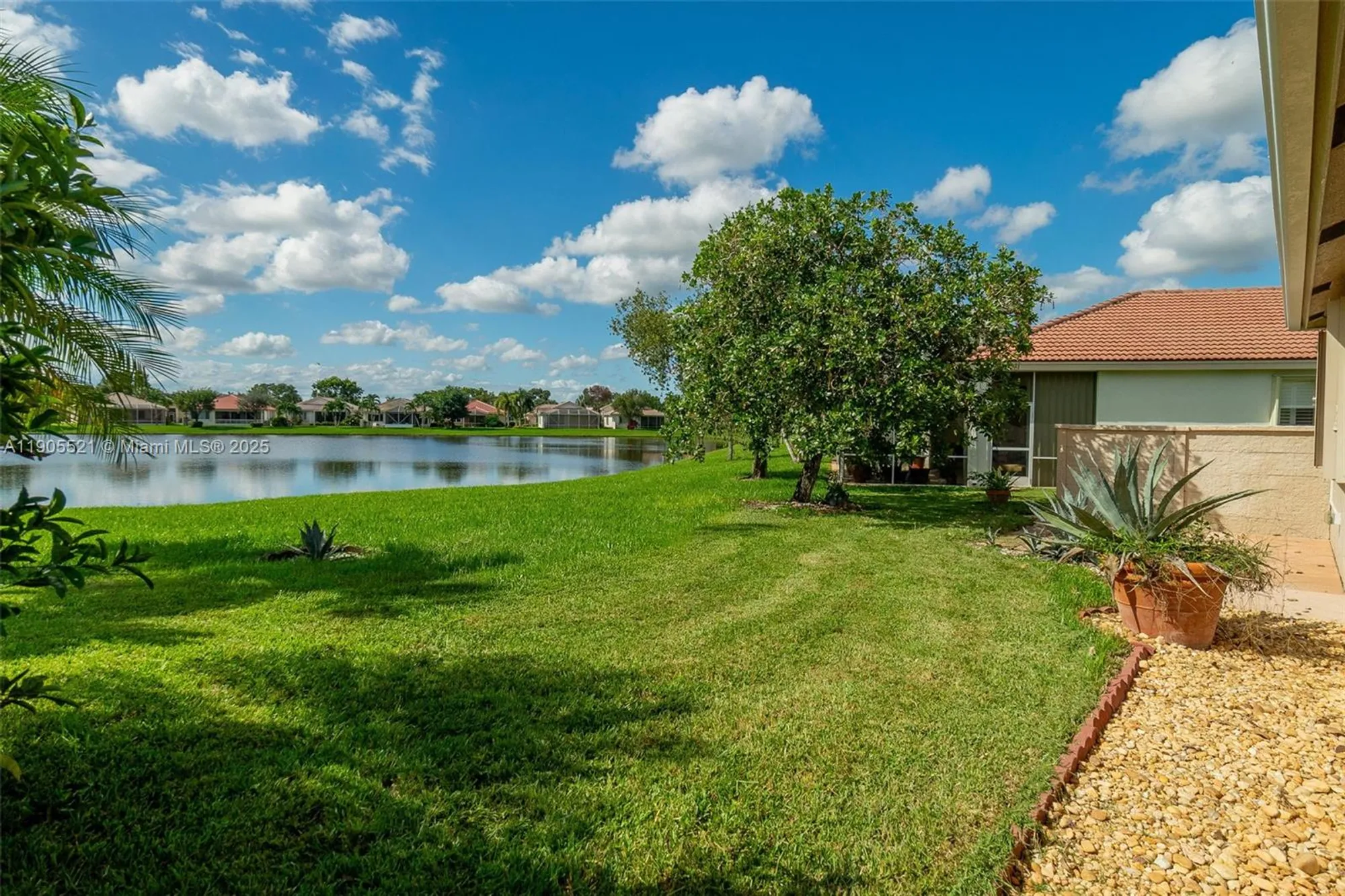 Property Slideshow image 28 of 43 | 2675 clipper cir, West Palm Beach, FL, 33411