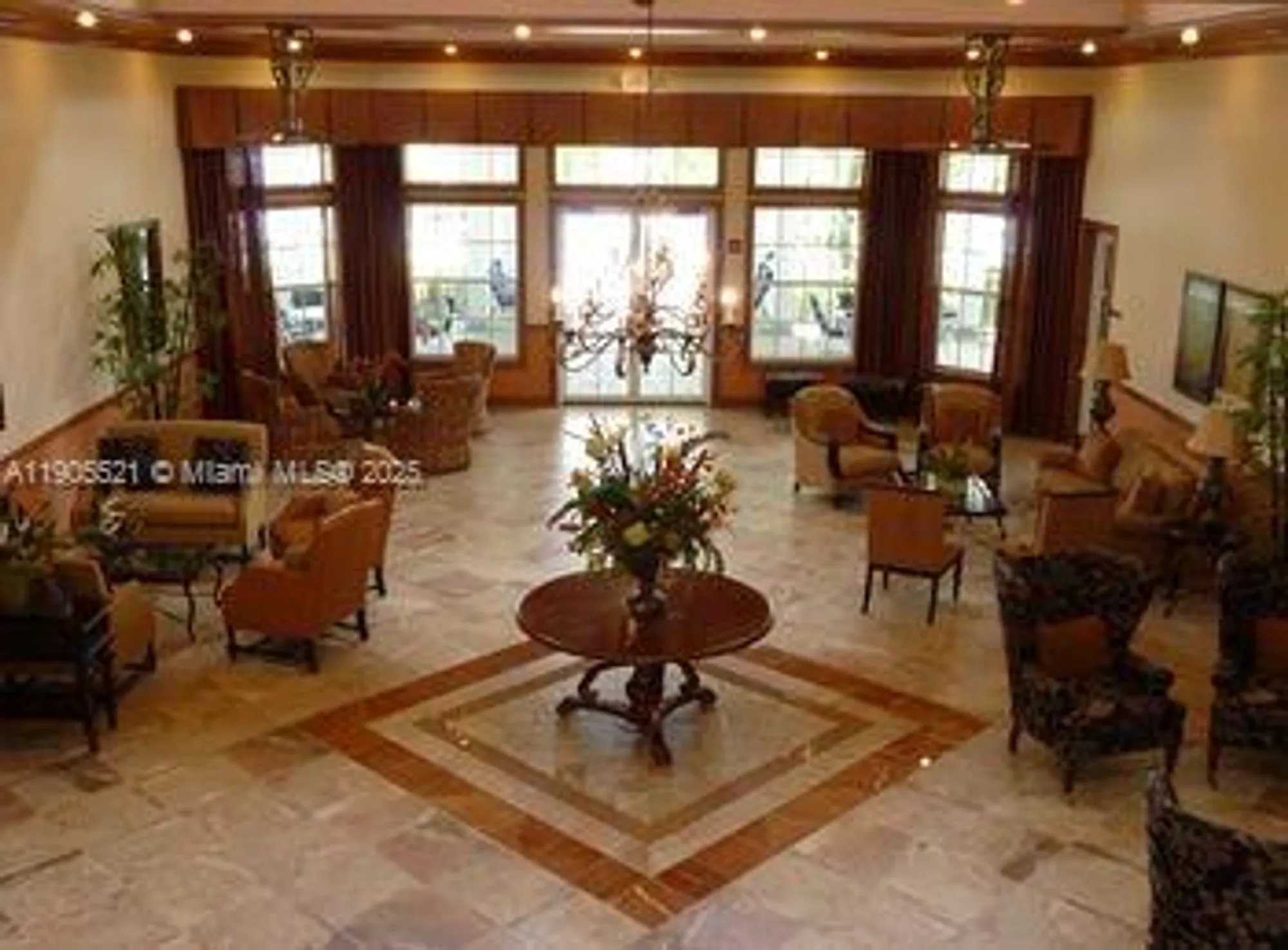 Property Slideshow image 31 of 43 | 2675 clipper cir, West Palm Beach, FL, 33411