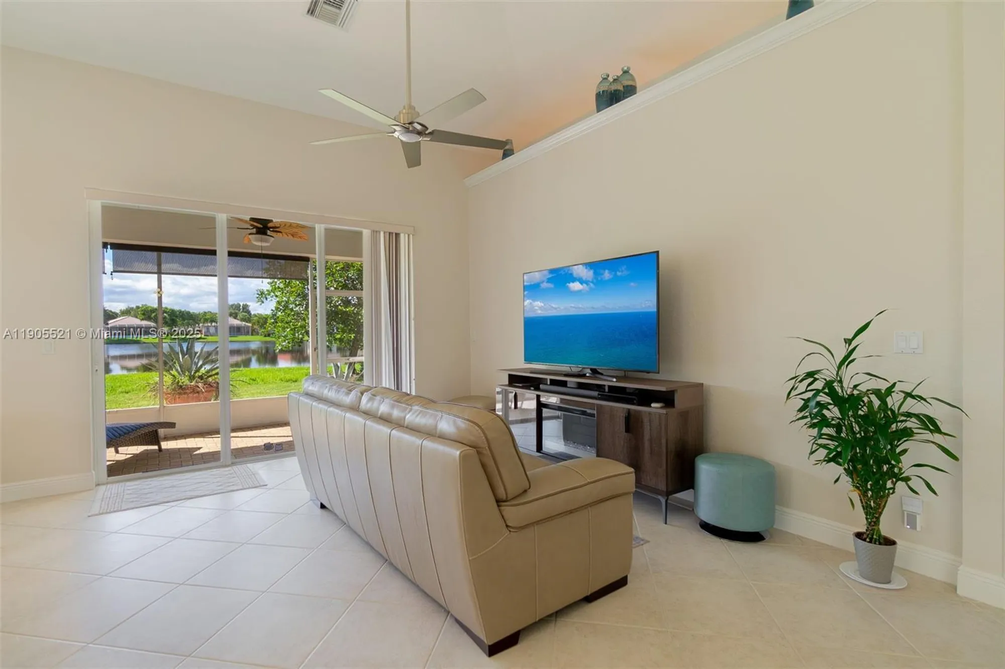 Property Slideshow image 8 of 43 | 2675 clipper cir, West Palm Beach, FL, 33411