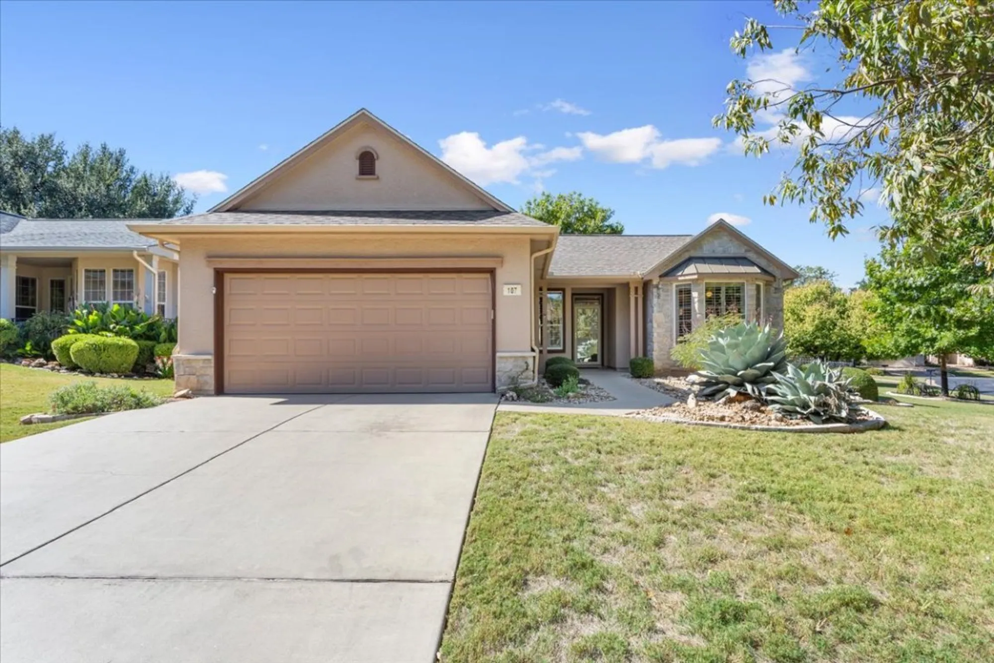 Property Slideshow image 2 of 36 | 107 rain lily ln, Georgetown, TX, 78633