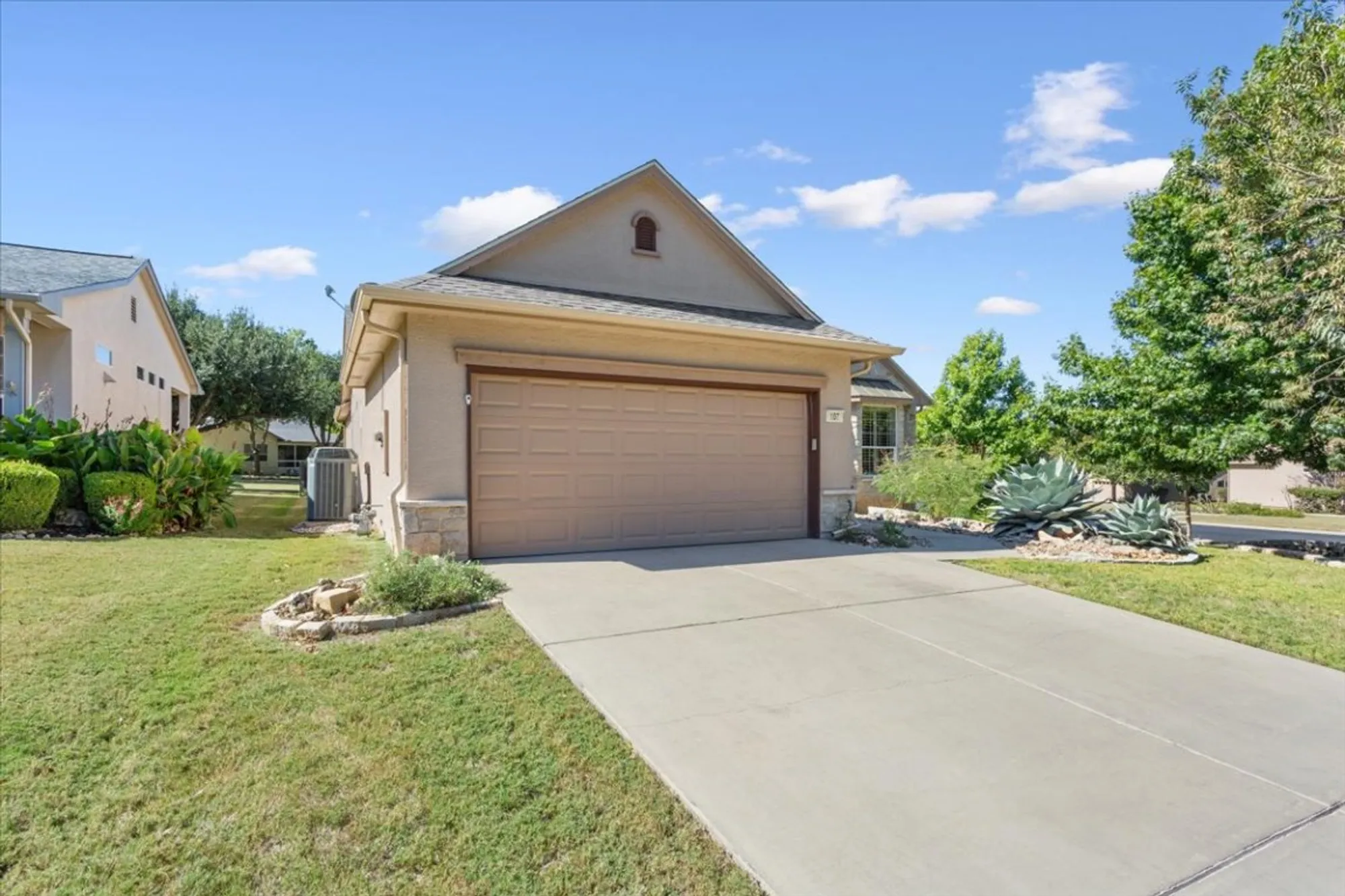 Property Slideshow image 4 of 36 | 107 rain lily ln, Georgetown, TX, 78633