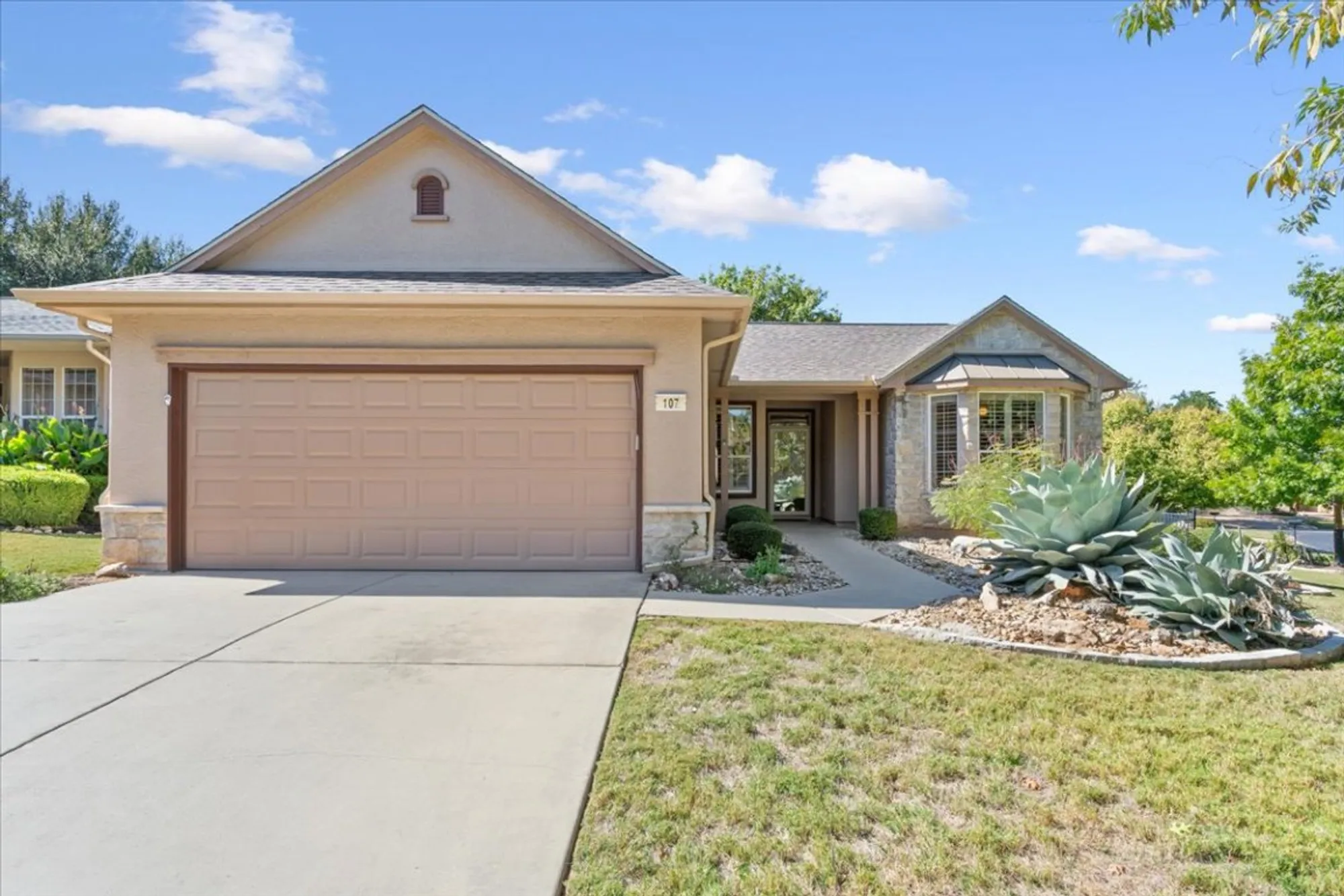 Property Slideshow image 5 of 36 | 107 rain lily ln, Georgetown, TX, 78633