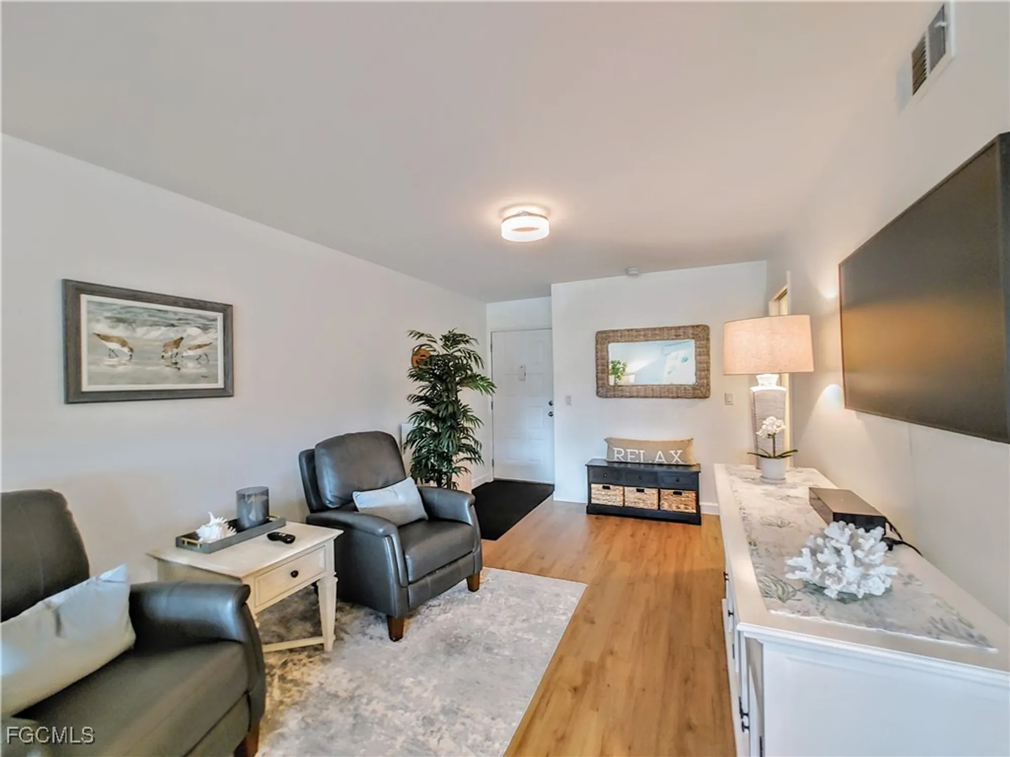 Property Slideshow image 15 of 39 | 5830 trailwinds dr 813, Fort Myers, FL, 33907