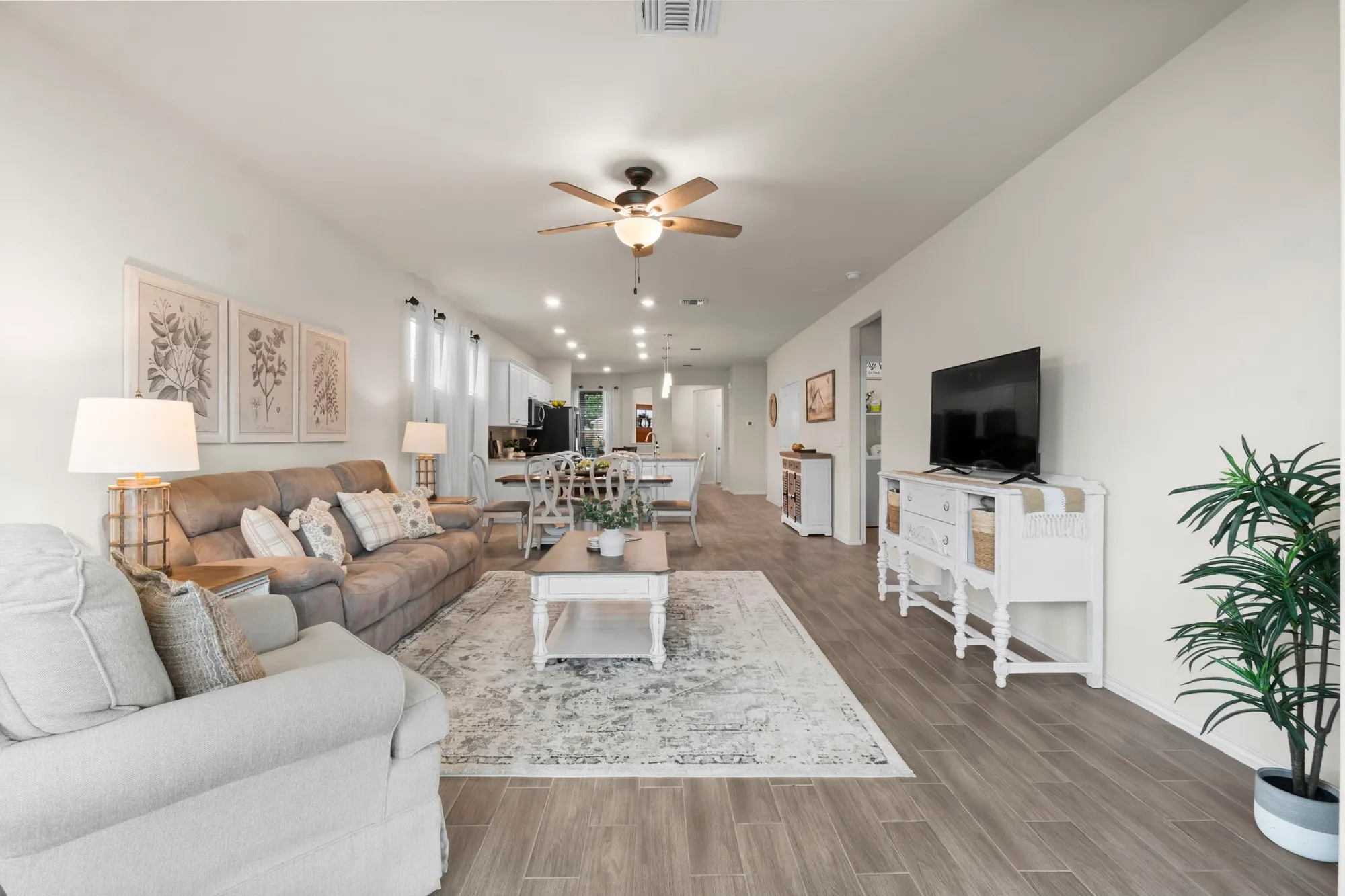 Property Slideshow image 14 of 42 | 242 flaxen chestnut, Spring, TX, 77382