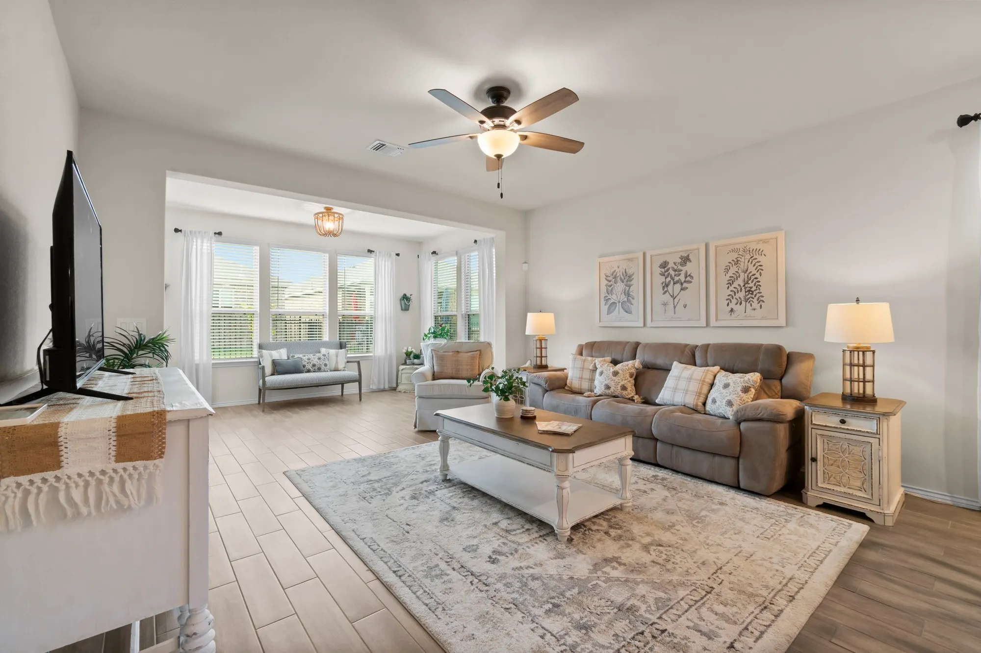 Property Slideshow image 12 of 42 | 242 flaxen chestnut, Spring, TX, 77382