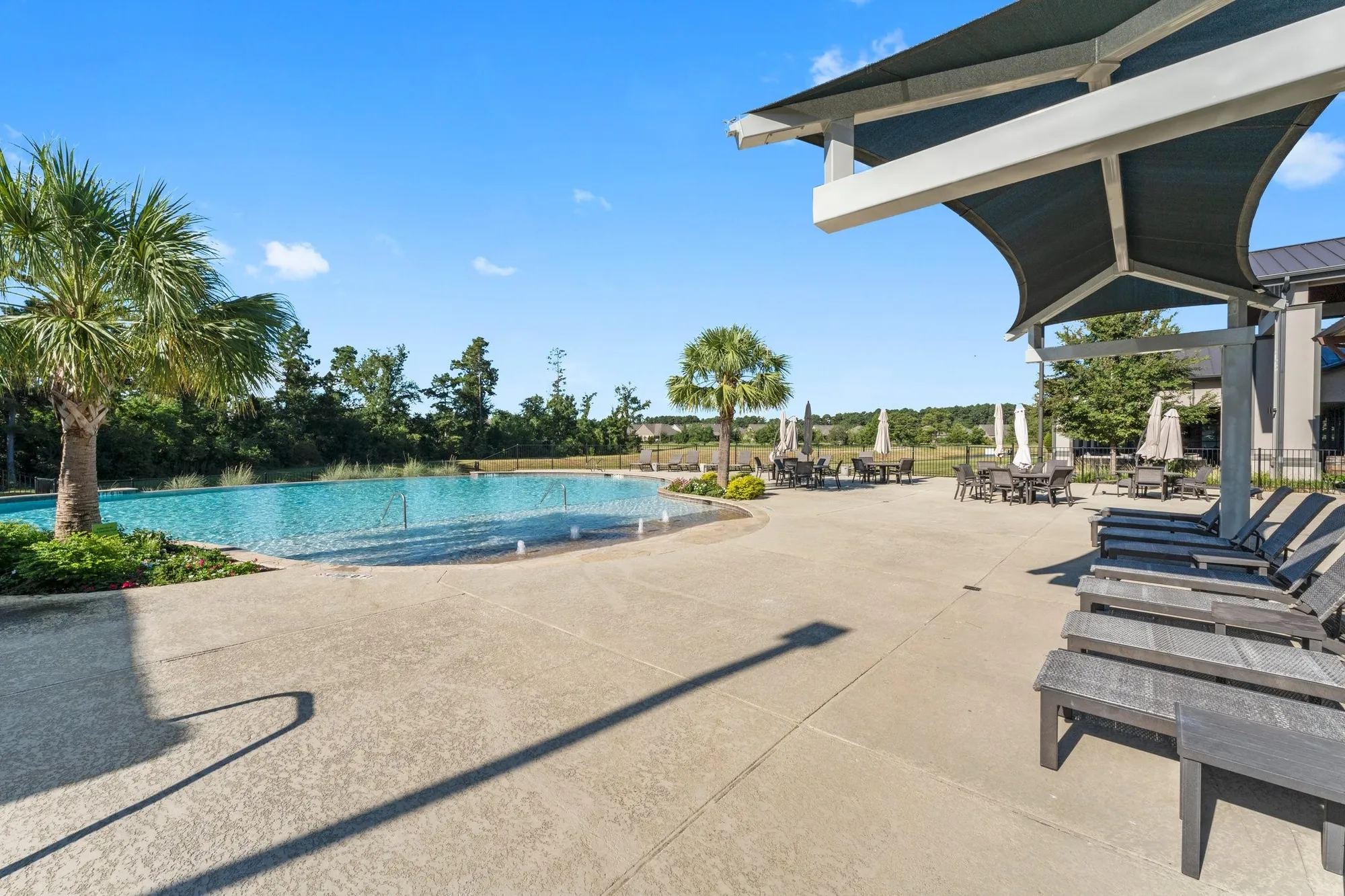 Property Slideshow image 38 of 42 | 242 flaxen chestnut, Spring, TX, 77382