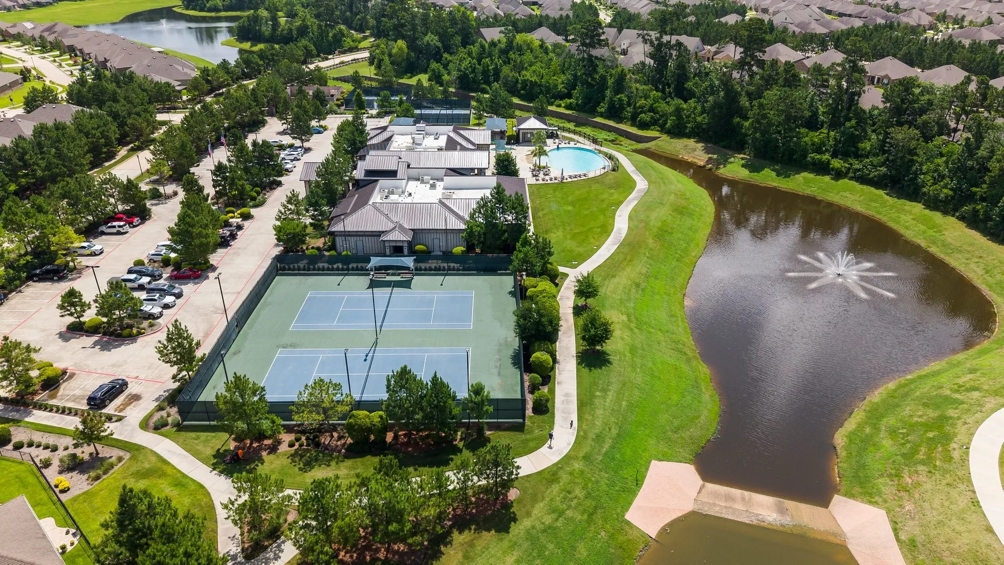 Property Slideshow image 31 of 42 | 242 flaxen chestnut, Spring, TX, 77382