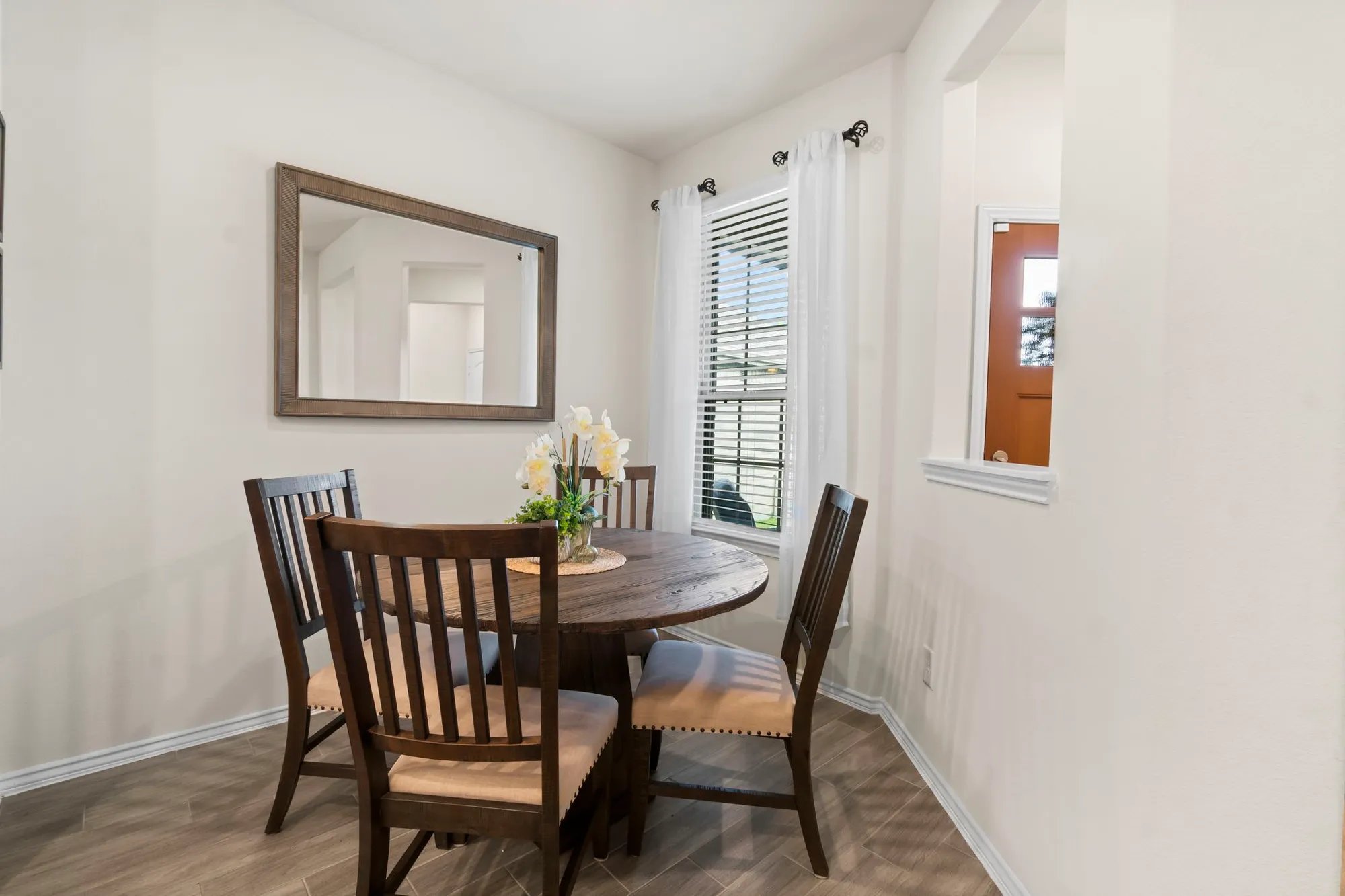 Property Slideshow image 5 of 42 | 242 flaxen chestnut, Spring, TX, 77382