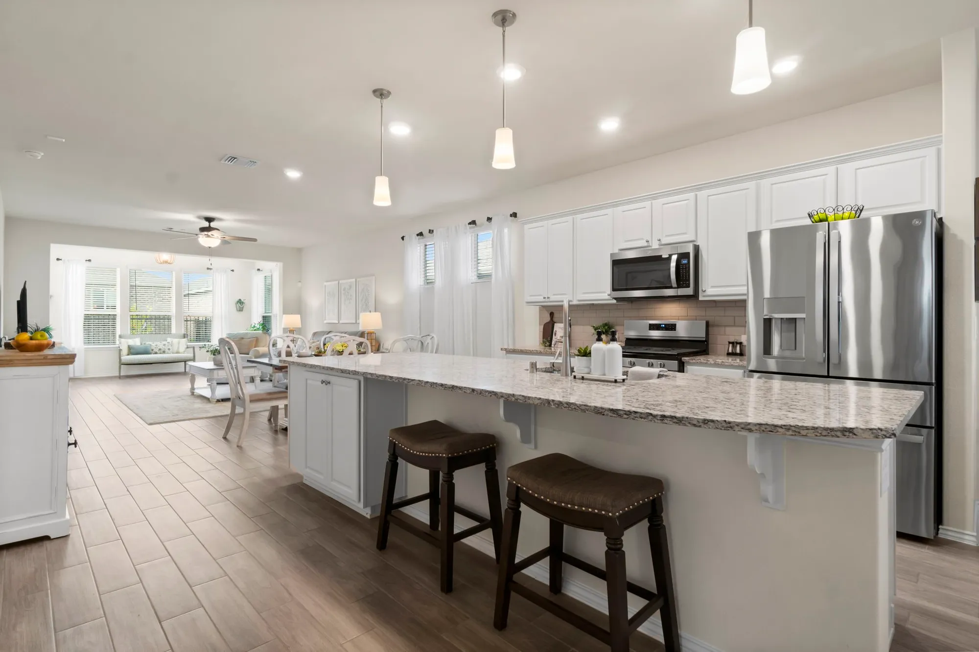 Property Slideshow image 7 of 42 | 242 flaxen chestnut, Spring, TX, 77382