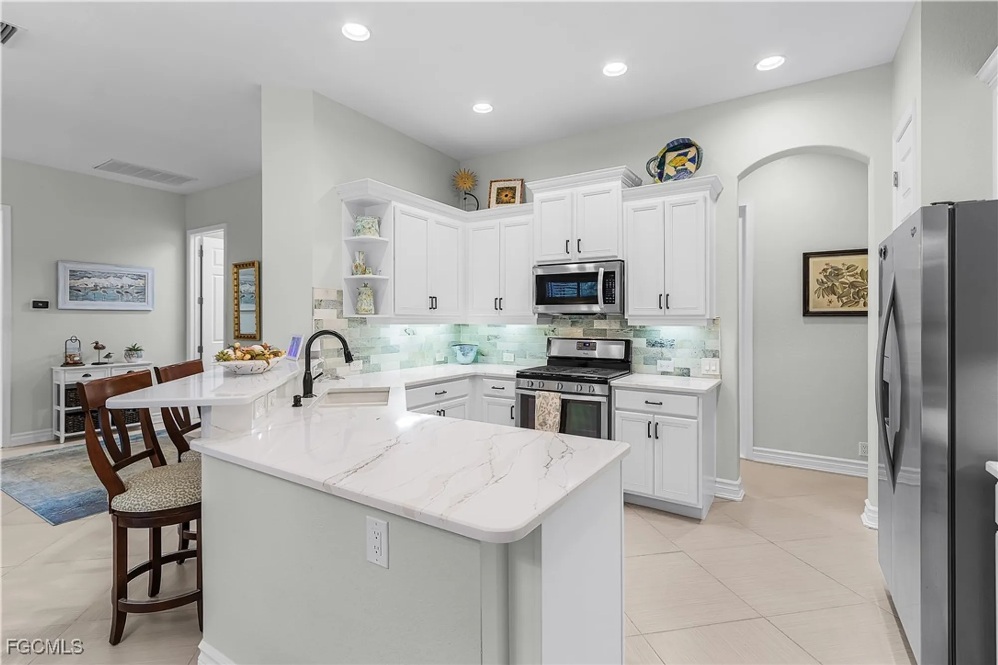 Property Slideshow image 11 of 44 | 3280 shady bnd, Fort Myers, FL, 33905