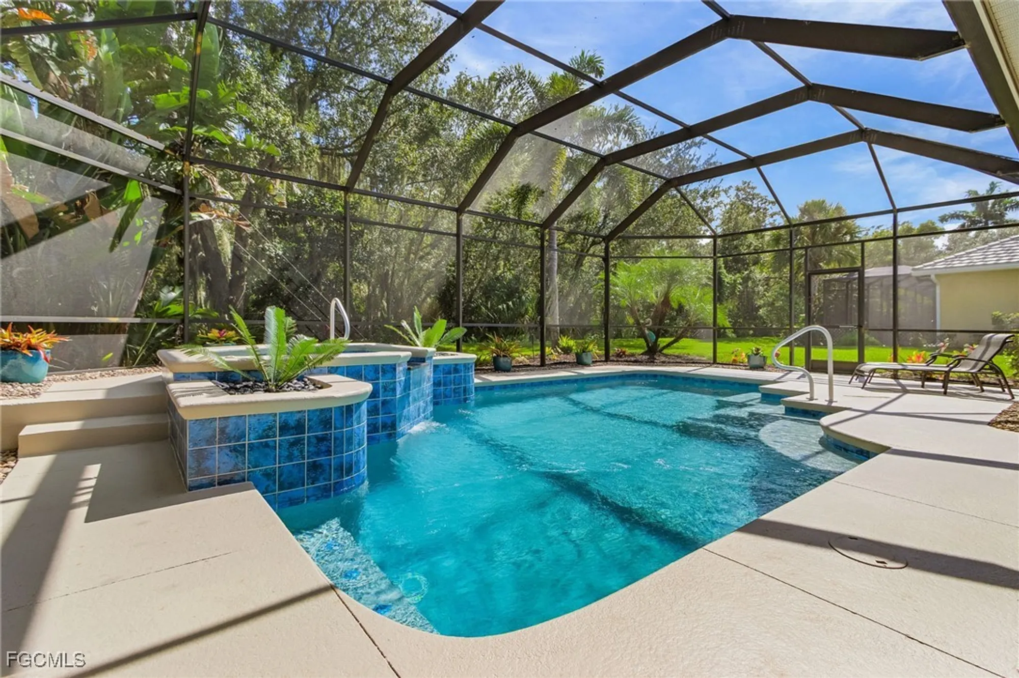 Property Slideshow image 24 of 44 | 3280 shady bnd, Fort Myers, FL, 33905