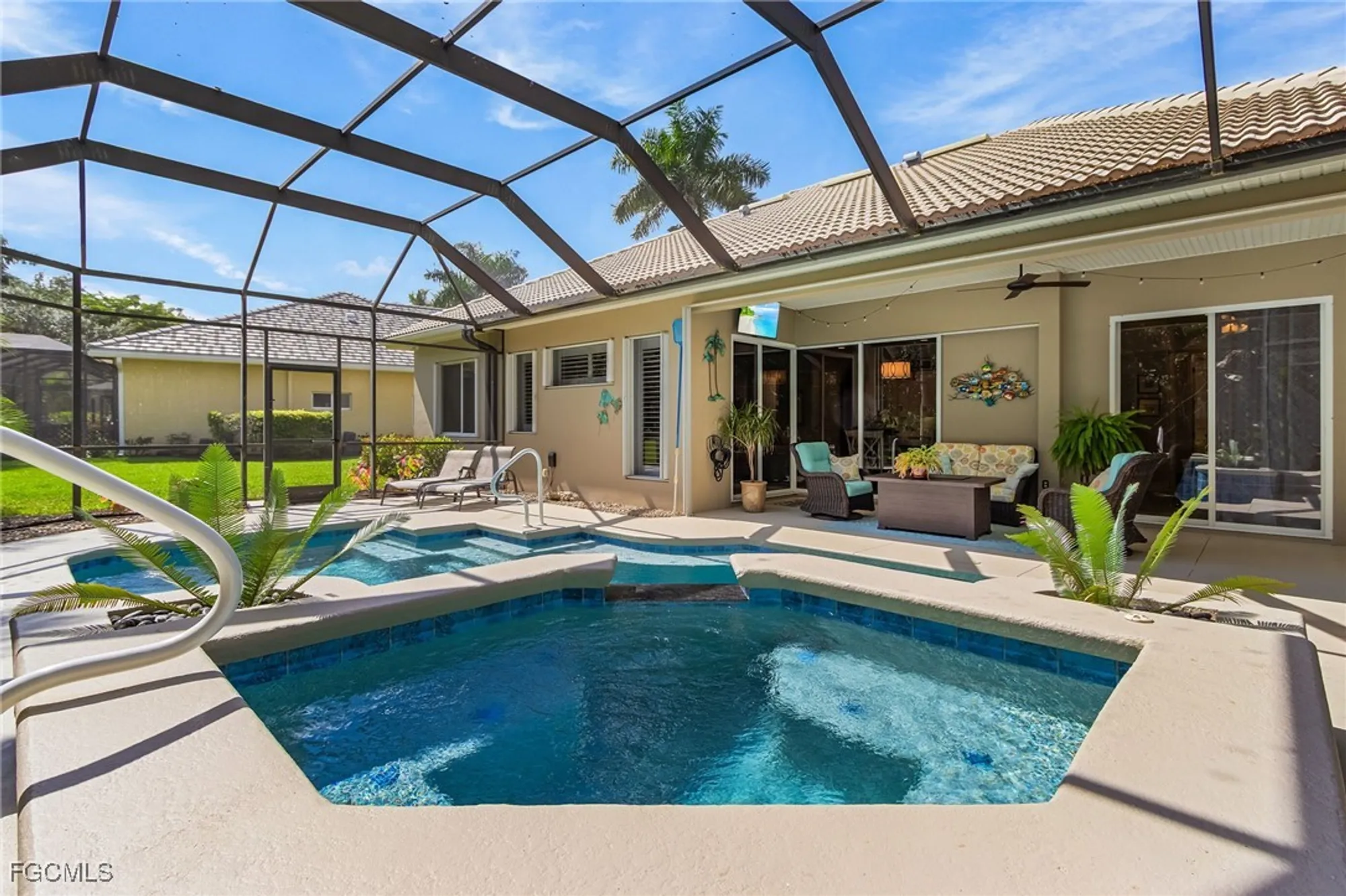 Property Slideshow image 25 of 44 | 3280 shady bnd, Fort Myers, FL, 33905