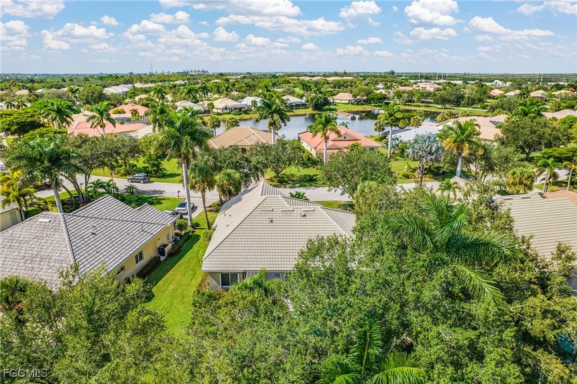 Property Slideshow image 29 of 44 | 3280 shady bnd, Fort Myers, FL, 33905