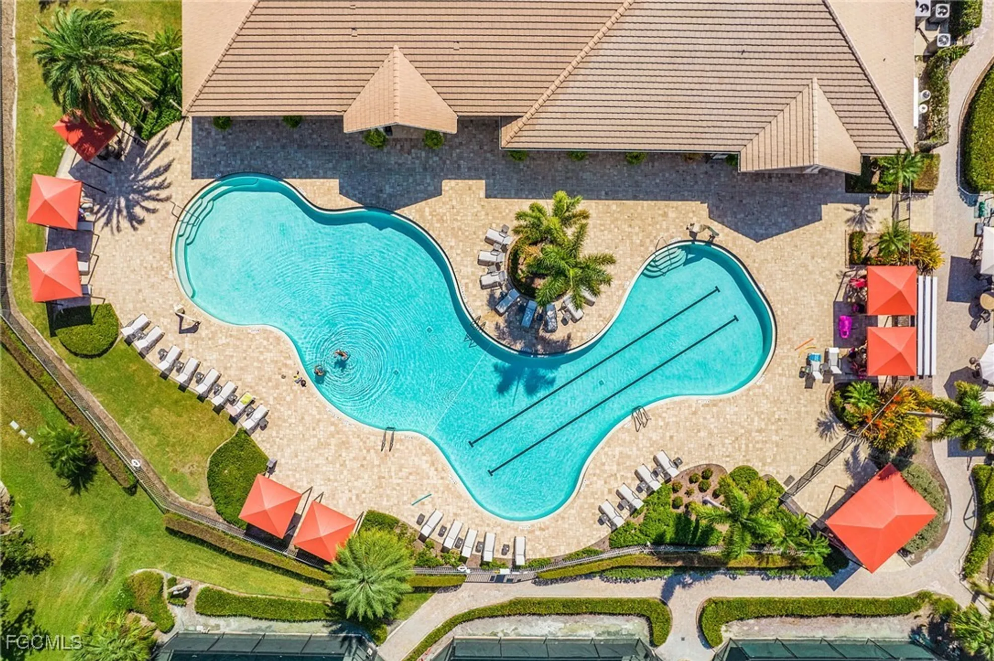 Property Slideshow image 32 of 44 | 3280 shady bnd, Fort Myers, FL, 33905