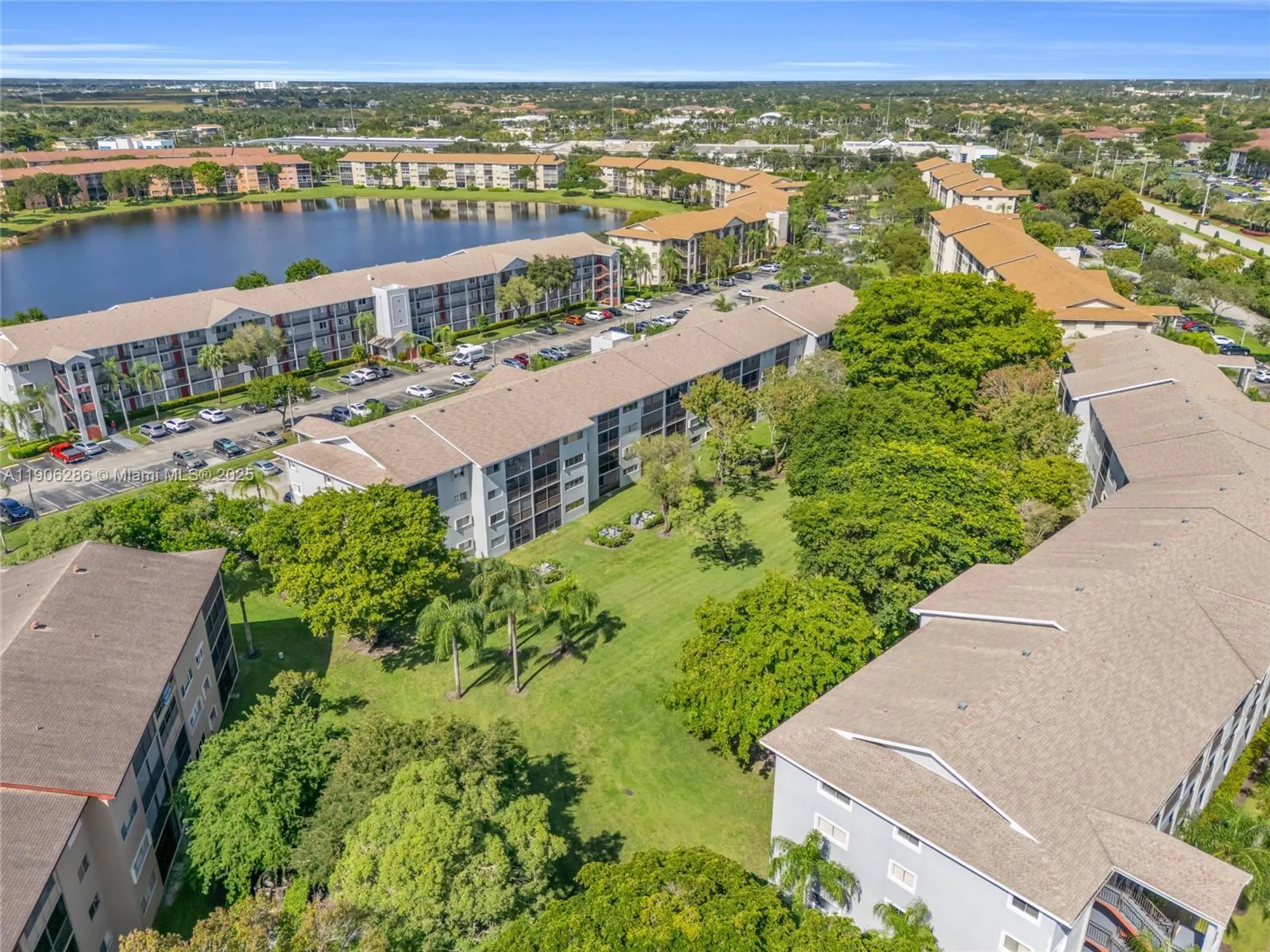 Property Slideshow image 15 of 23 | 801 sw 138th ave apt 310e, Pembroke Pines, FL, 33027