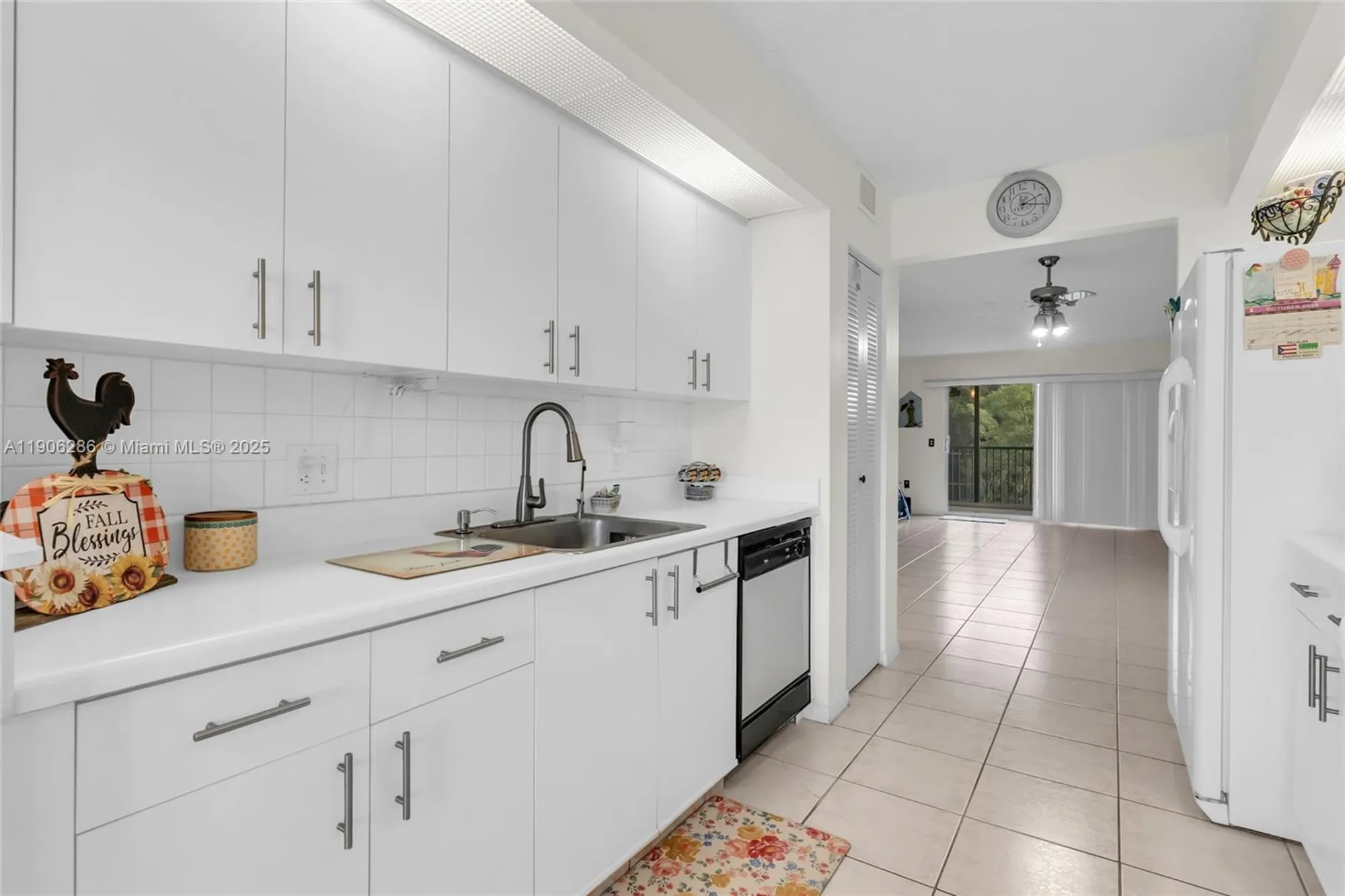 Property Slideshow image 3 of 23 | 801 sw 138th ave apt 310e, Pembroke Pines, FL, 33027
