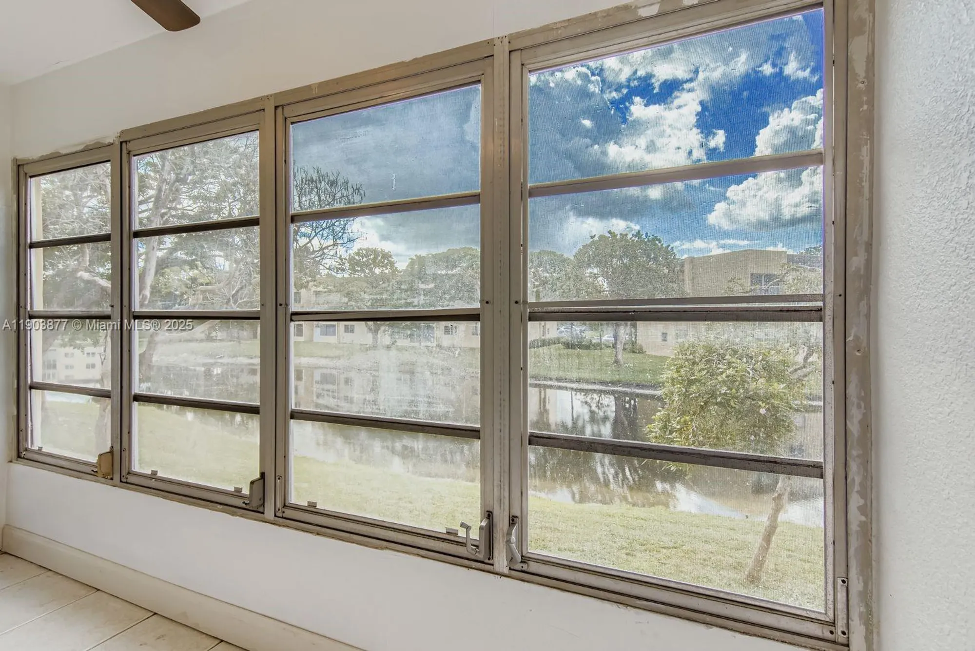 Property Slideshow image 11 of 13 | 6300 nw 62nd st 210, Tamarac, FL, 33319