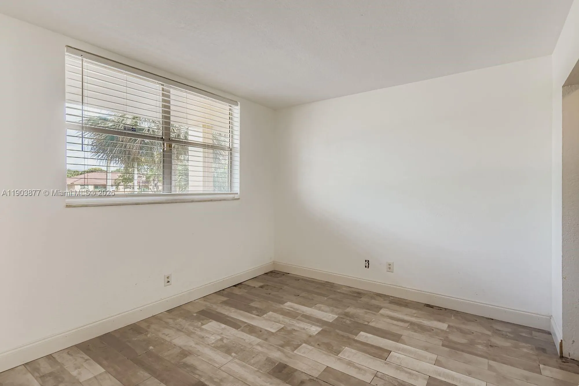 Property Slideshow image 8 of 13 | 6300 nw 62nd st 210, Tamarac, FL, 33319