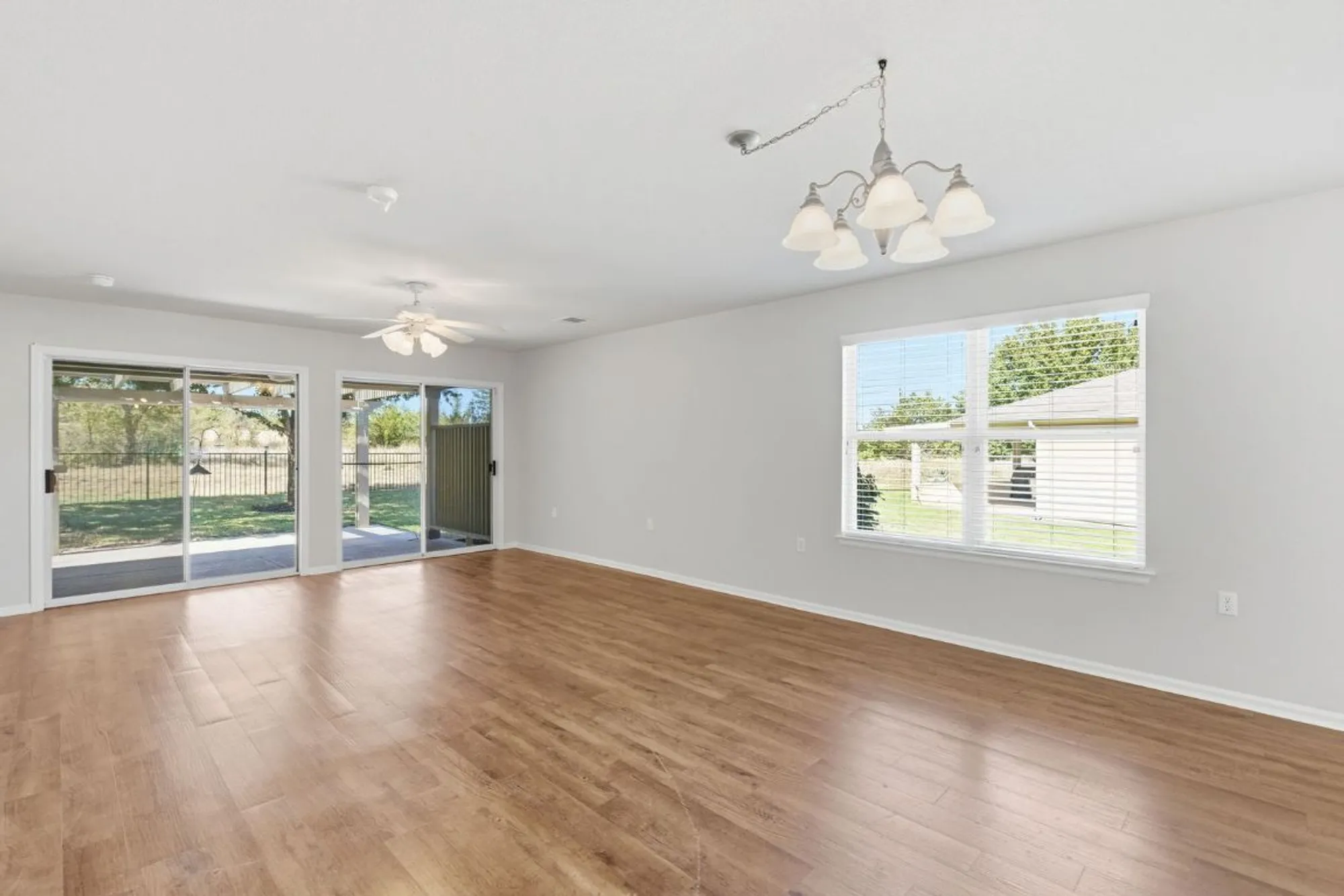 Property Slideshow image 2 of 24 | 537 salt creek ln, Georgetown, TX, 78633