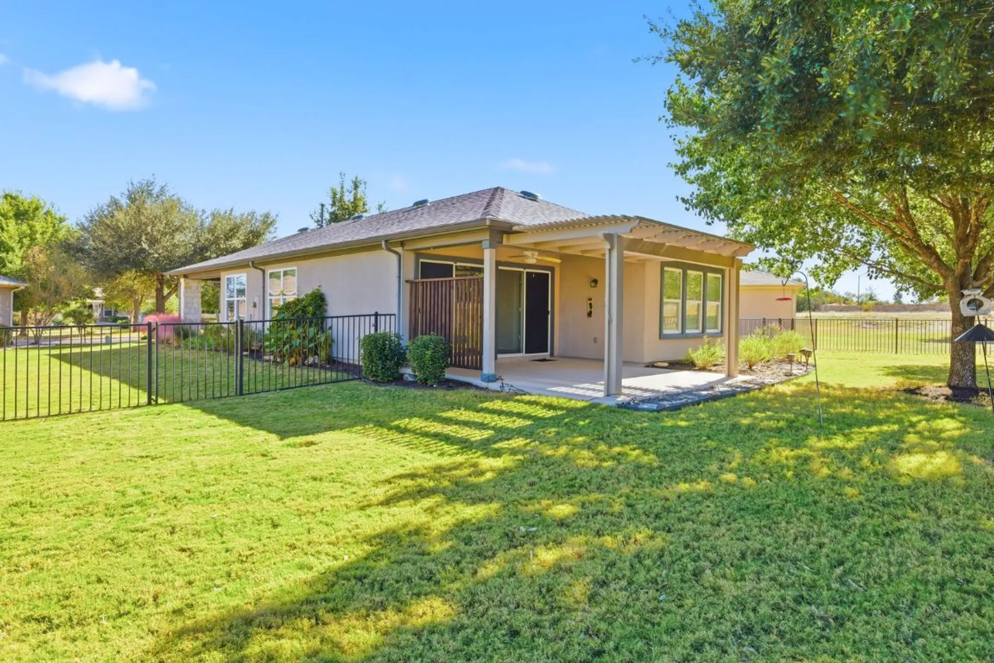 Property Slideshow image 20 of 24 | 537 salt creek ln, Georgetown, TX, 78633