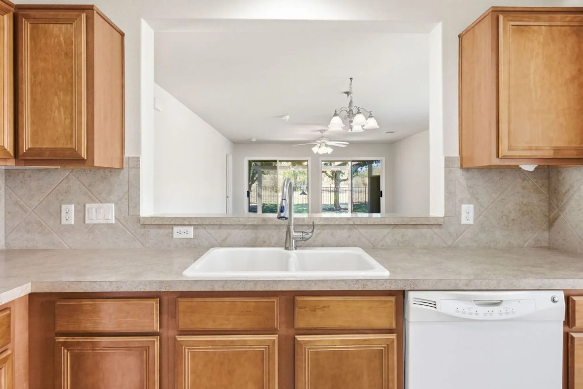 Property Slideshow image 21 of 24 | 537 salt creek ln, Georgetown, TX, 78633