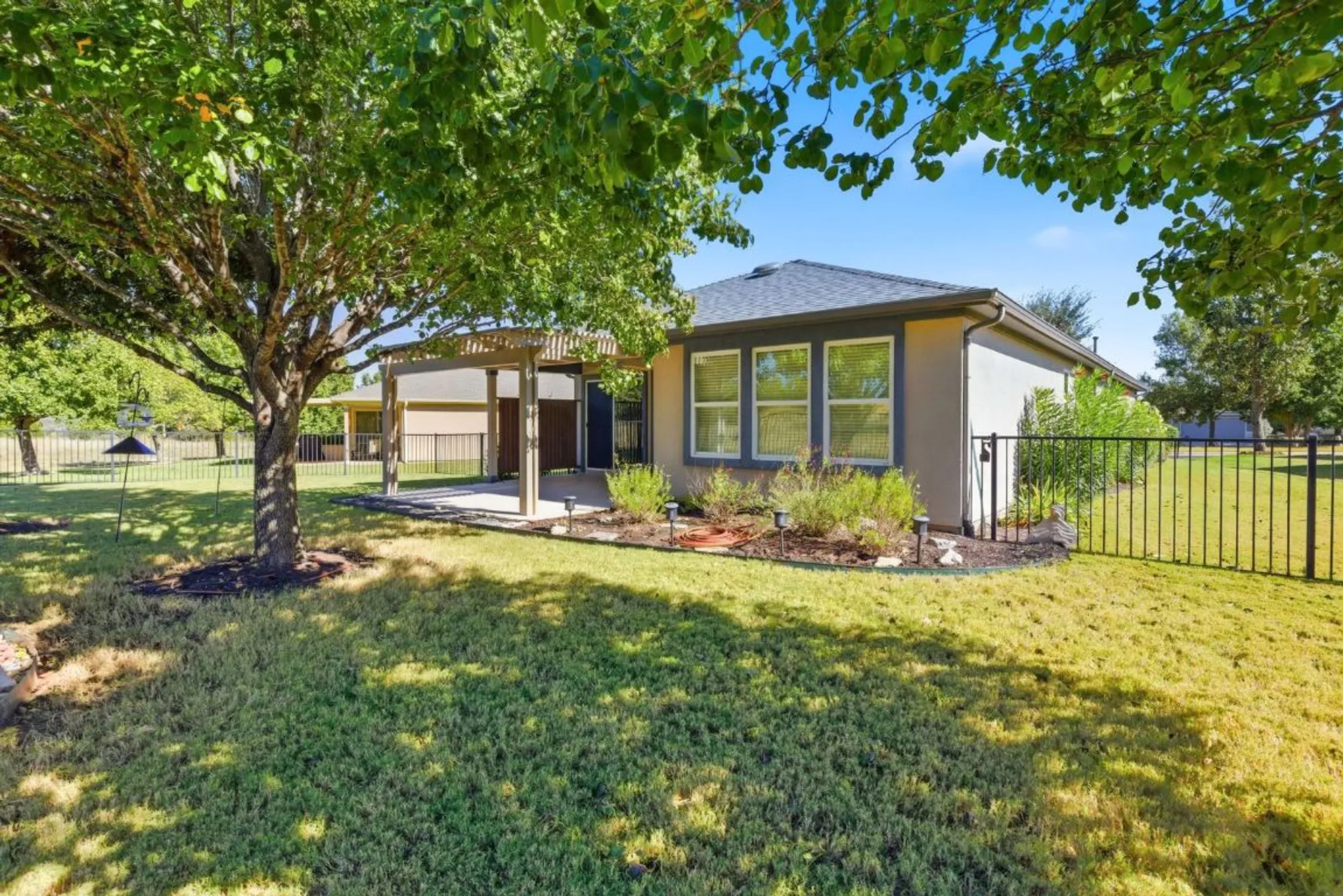 Property Slideshow image 22 of 24 | 537 salt creek ln, Georgetown, TX, 78633