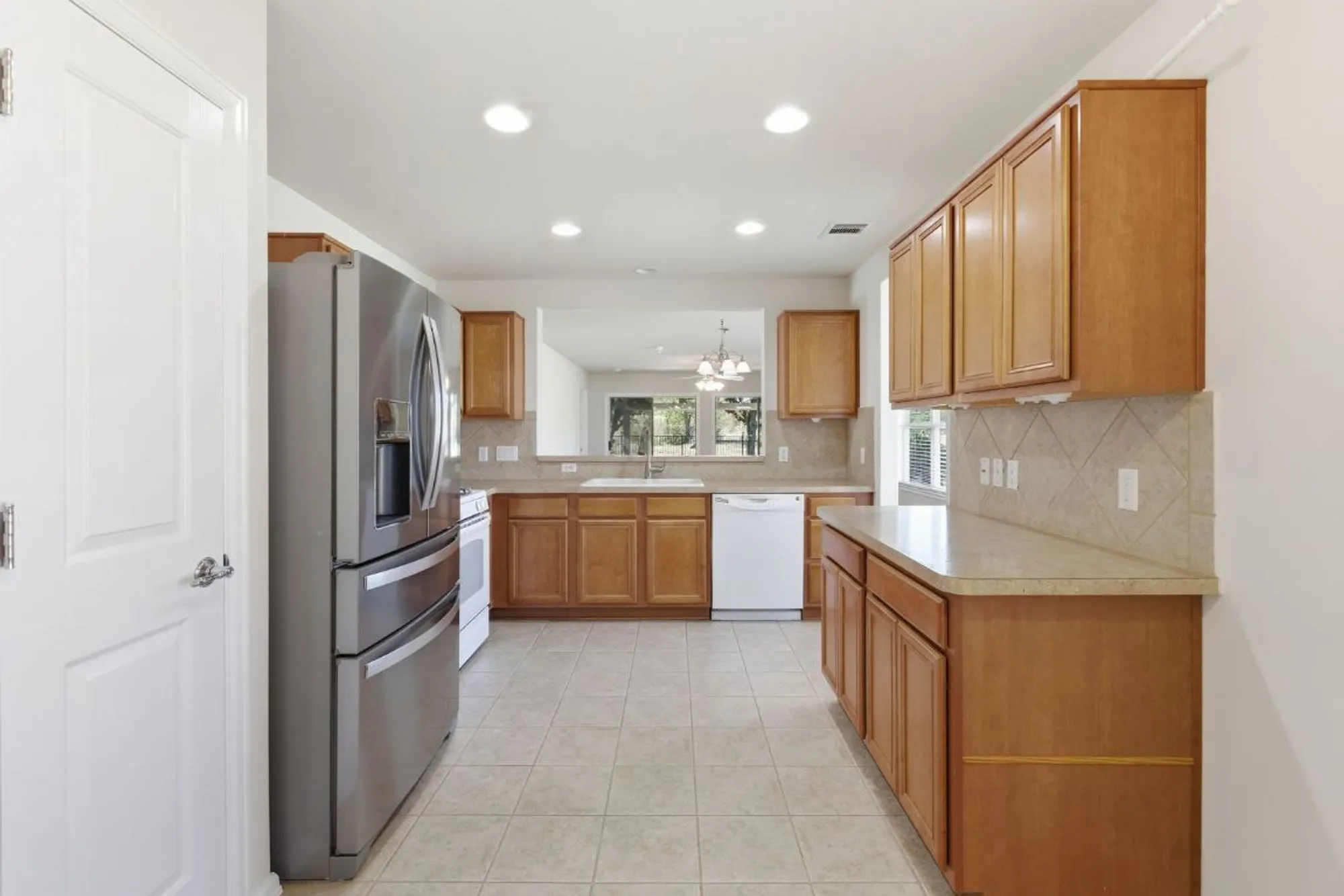 Property Slideshow image 5 of 24 | 537 salt creek ln, Georgetown, TX, 78633