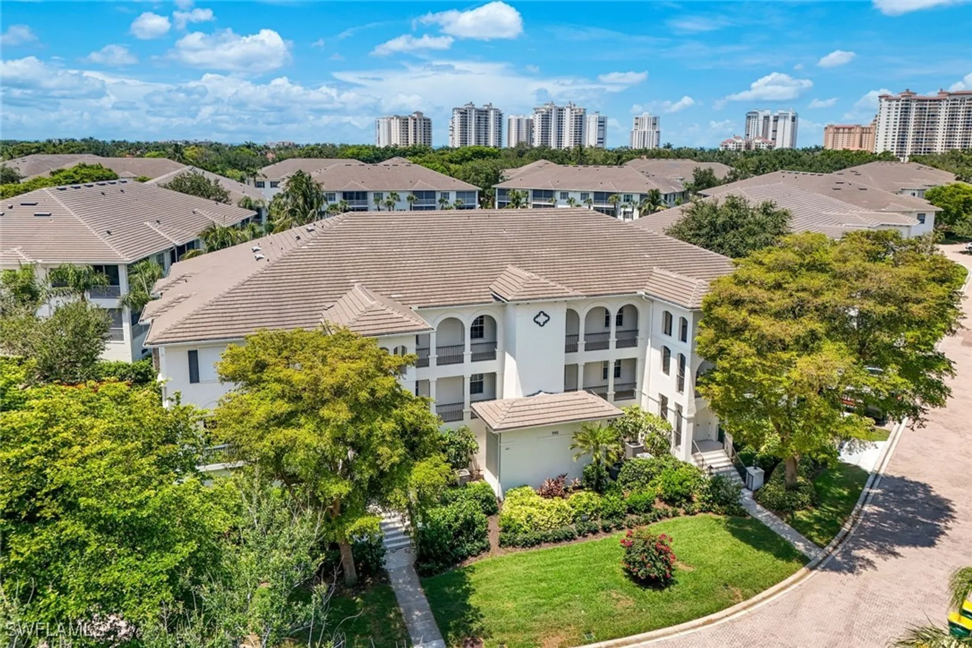 Property Slideshow image 1 of 50 | 795 bentwater cir 202, Naples, FL, 34108