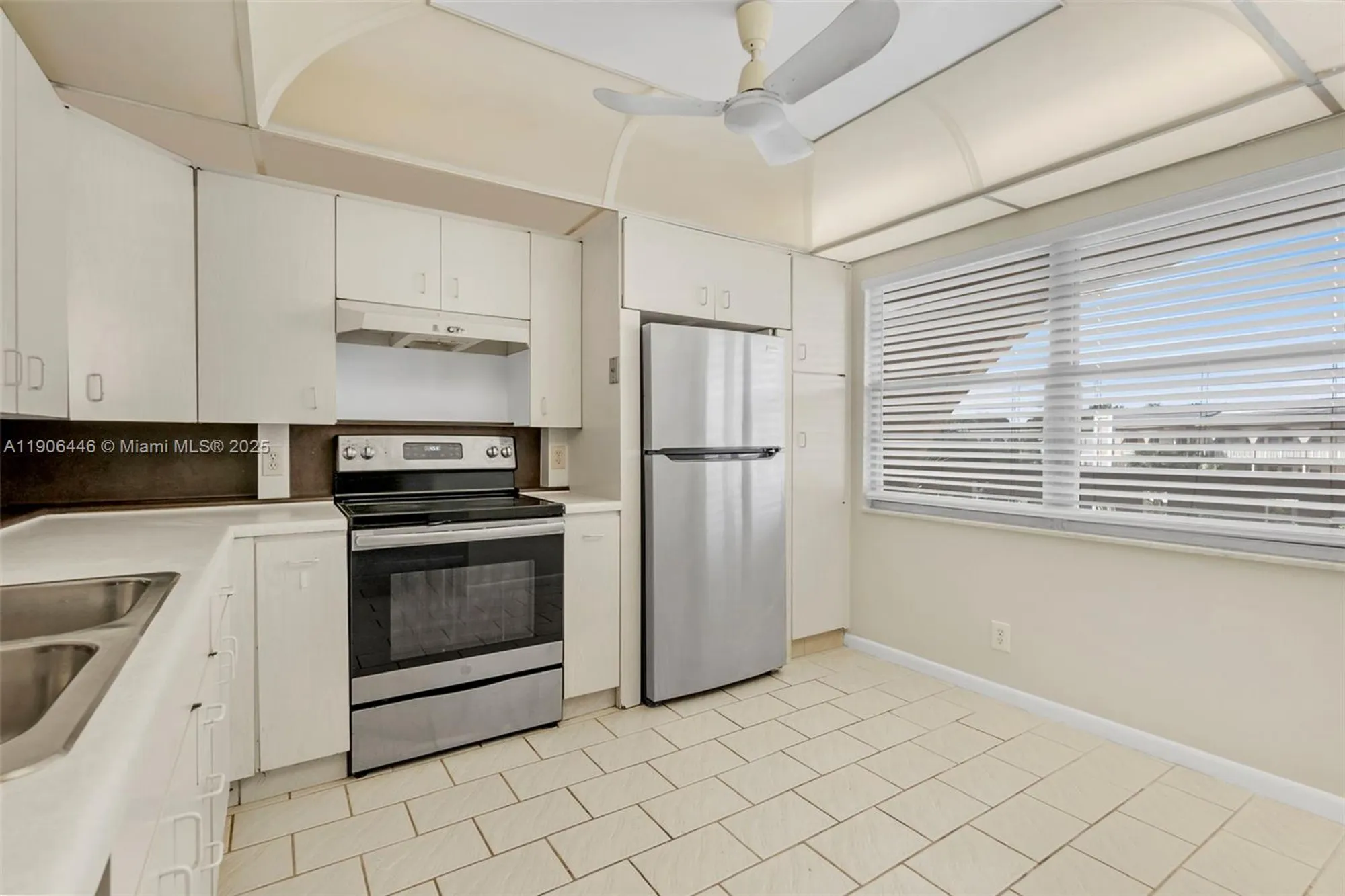 Property Slideshow image 13 of 26 | 4401 martinique ct apt c4, Coconut Creek, FL, 33066