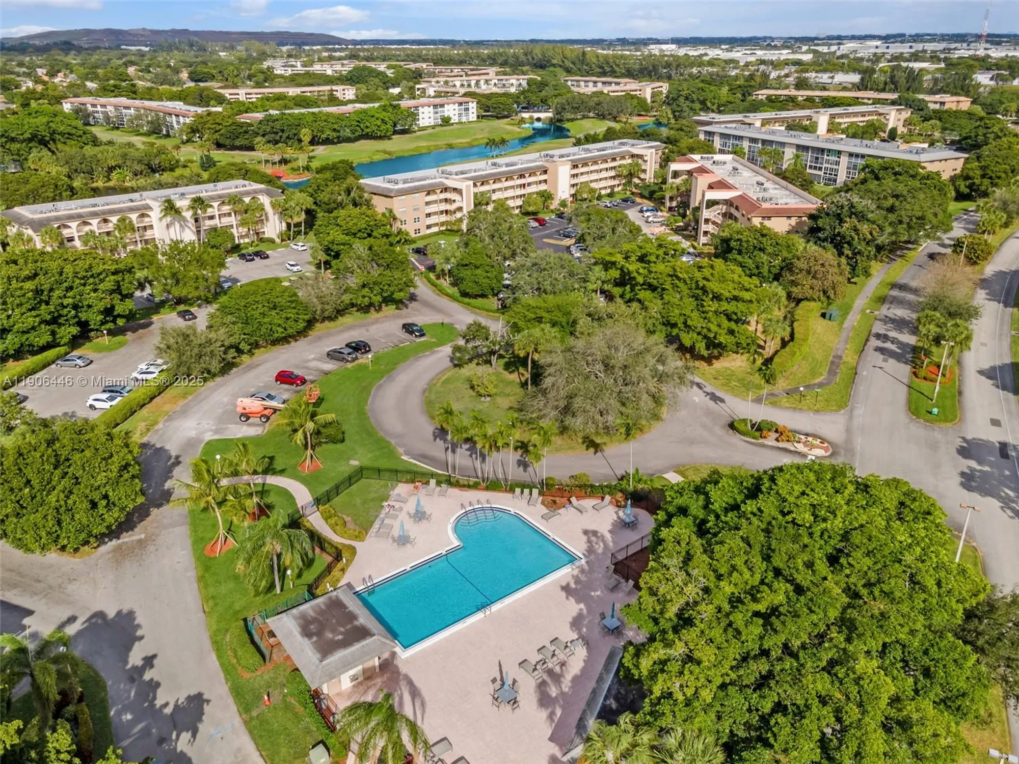 Property Slideshow image 6 of 26 | 4401 martinique ct apt c4, Coconut Creek, FL, 33066