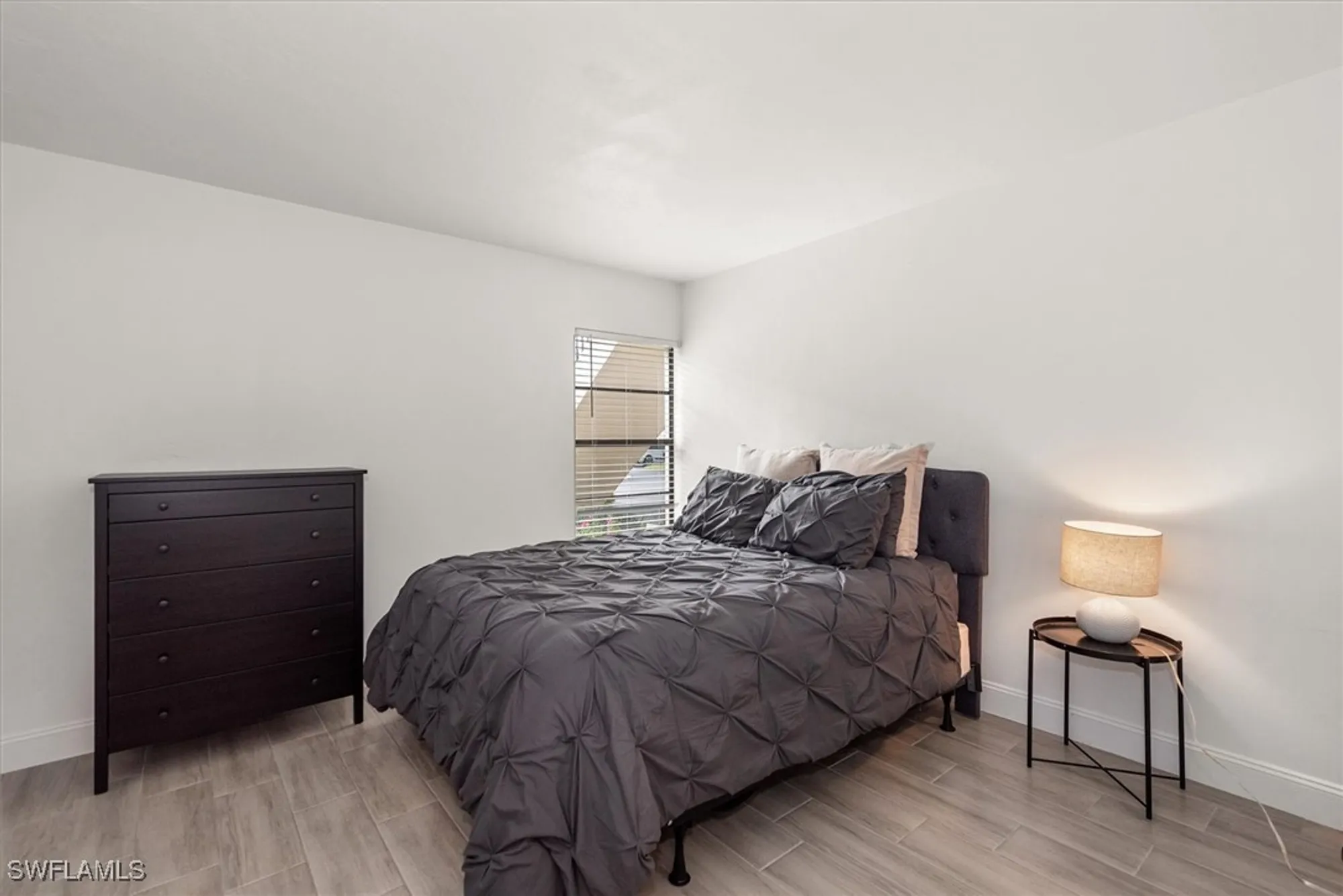 Property Slideshow image 18 of 31 | 5665 trailwinds dr 616, Fort Myers, FL, 33907