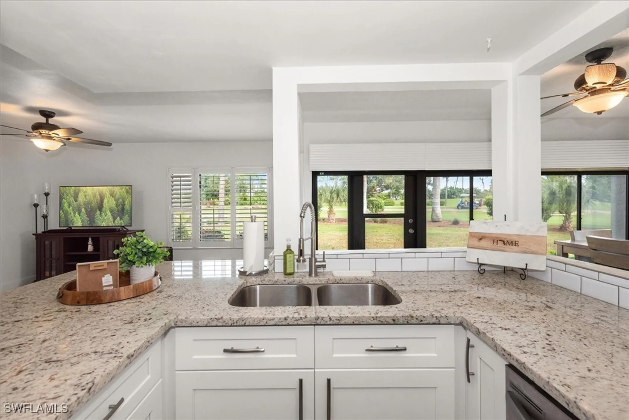 Property Slideshow image 12 of 31 | 5665 trailwinds dr 616, Fort Myers, FL, 33907