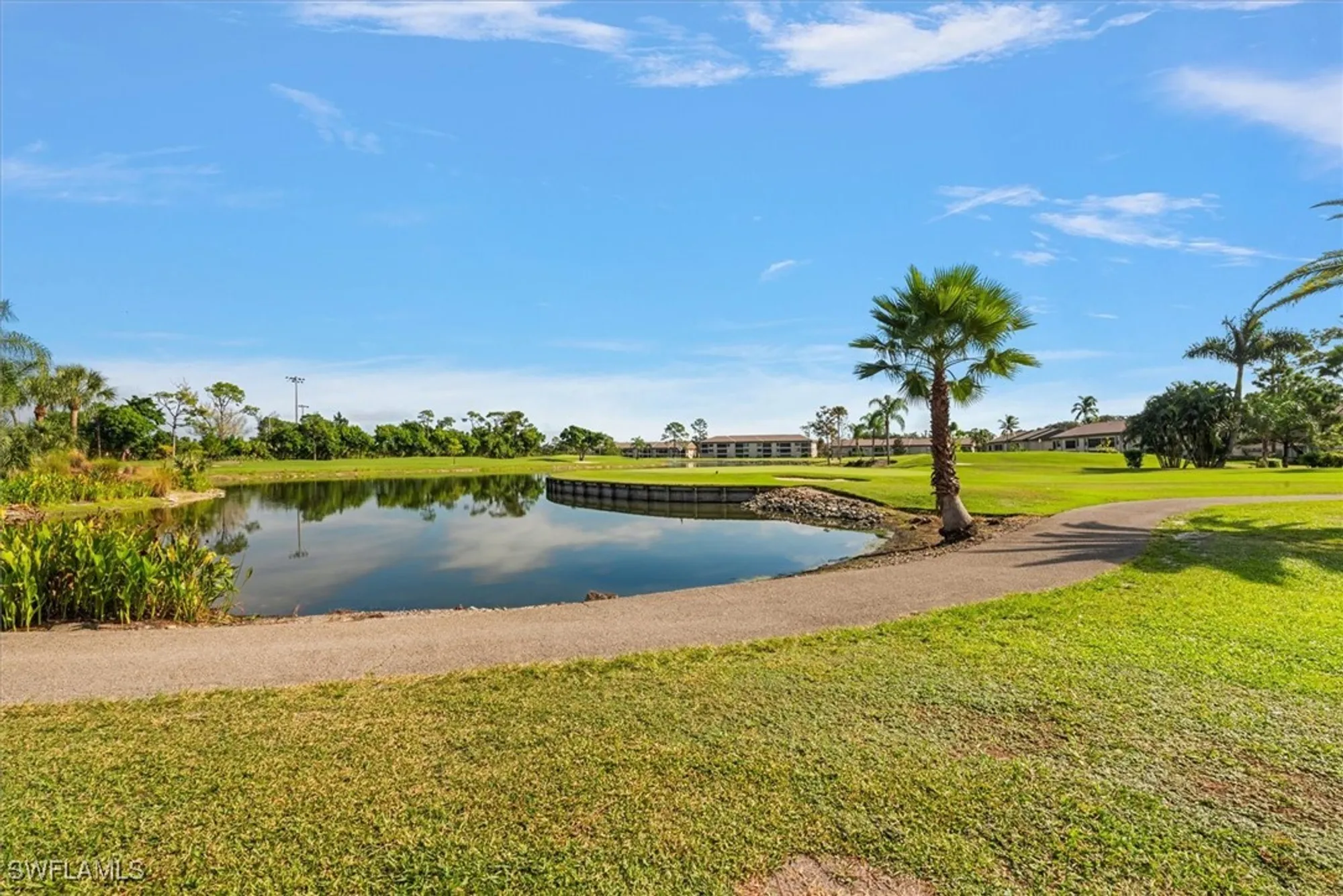 Property Slideshow image 25 of 31 | 5665 trailwinds dr 616, Fort Myers, FL, 33907