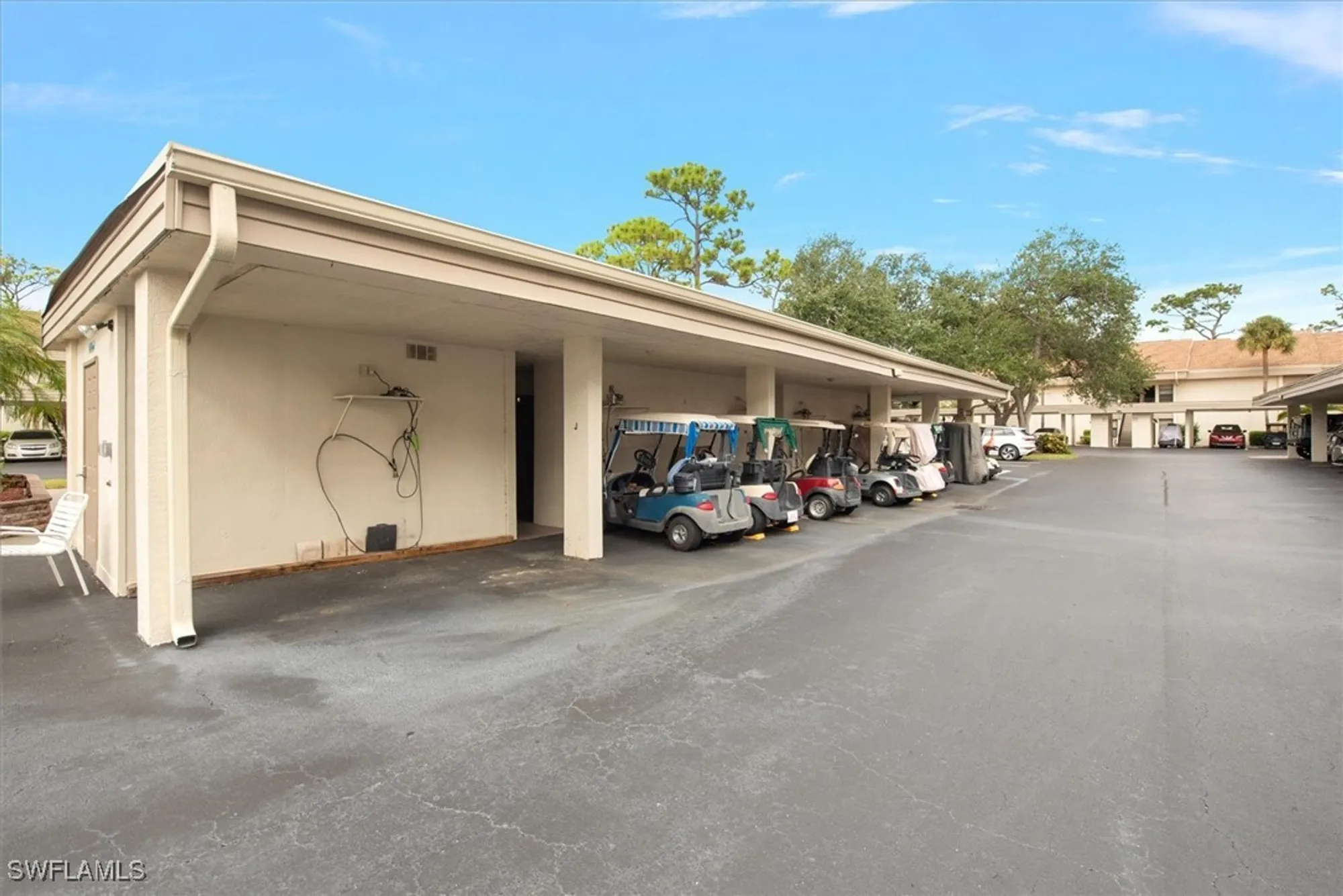 Property Slideshow image 27 of 31 | 5665 trailwinds dr 616, Fort Myers, FL, 33907
