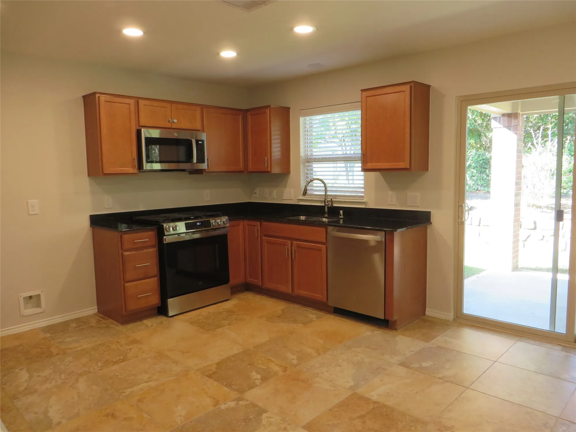 Property Slideshow image 4 of 19 | 1014 oleander way, Richmond, TX, 77469