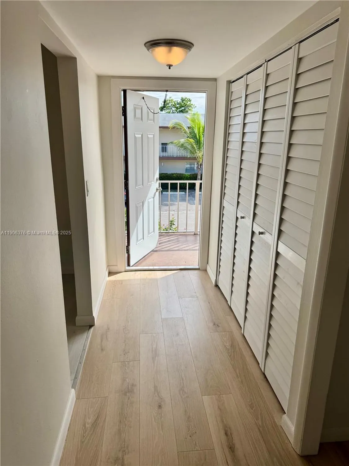 Property Slideshow image 10 of 14 | 7205 nw 5th ct apt 203, Margate, FL, 33063