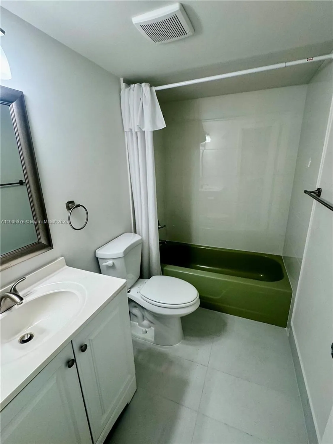 Property Slideshow image 5 of 14 | 7205 nw 5th ct apt 203, Margate, FL, 33063