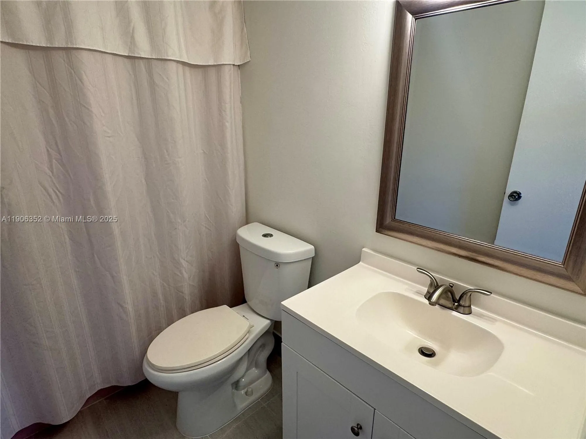 Property Slideshow image 8 of 15 | 7205 nw 5th ct apt 202, Margate, FL, 33063